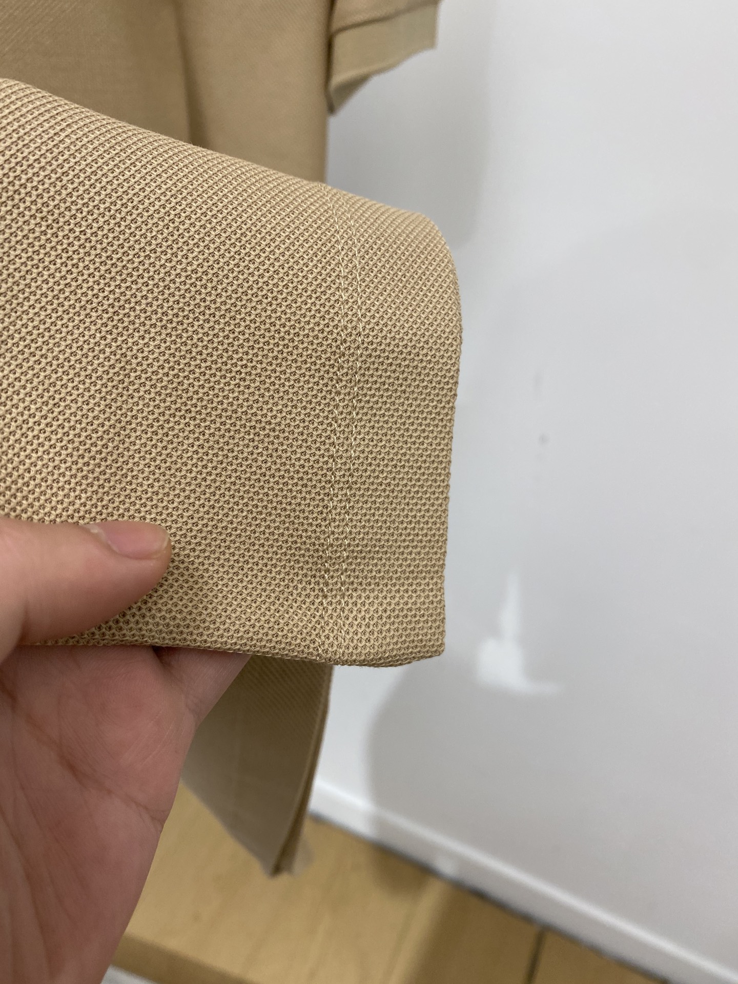 古奇、2026新品短袖T恤，帅气时尚，简约百搭款。胸前精致刺绣字母logo，面料棉 不仅挺括，保持潮流的