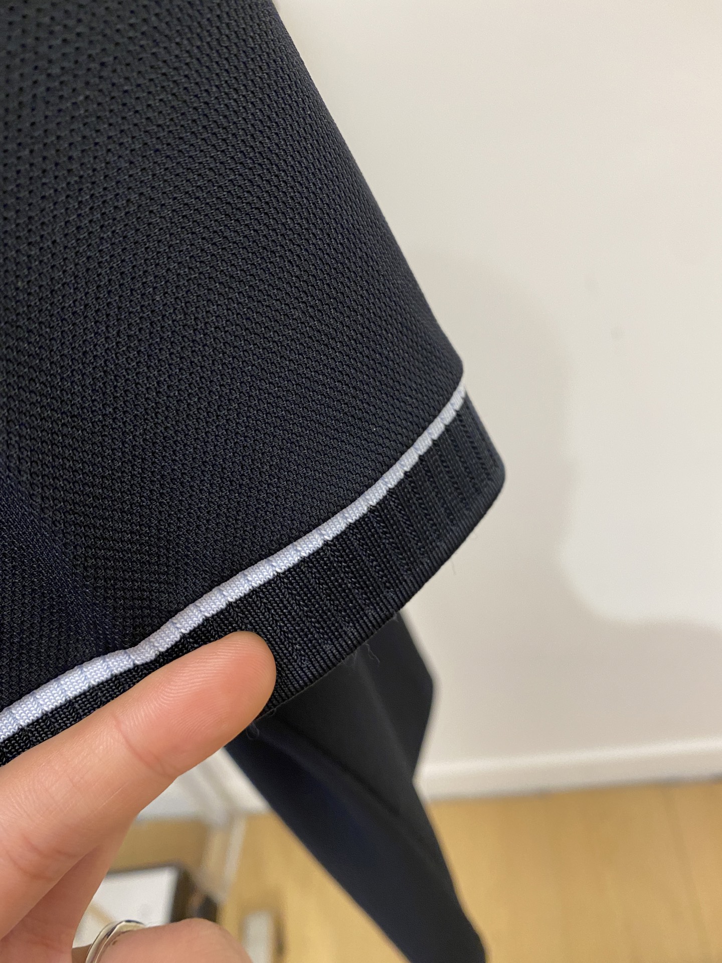 Loro Piana、2026新品短袖T恤，帅气时尚，简约百搭款。胸前精致刺绣图案字母Logo，面料棉 