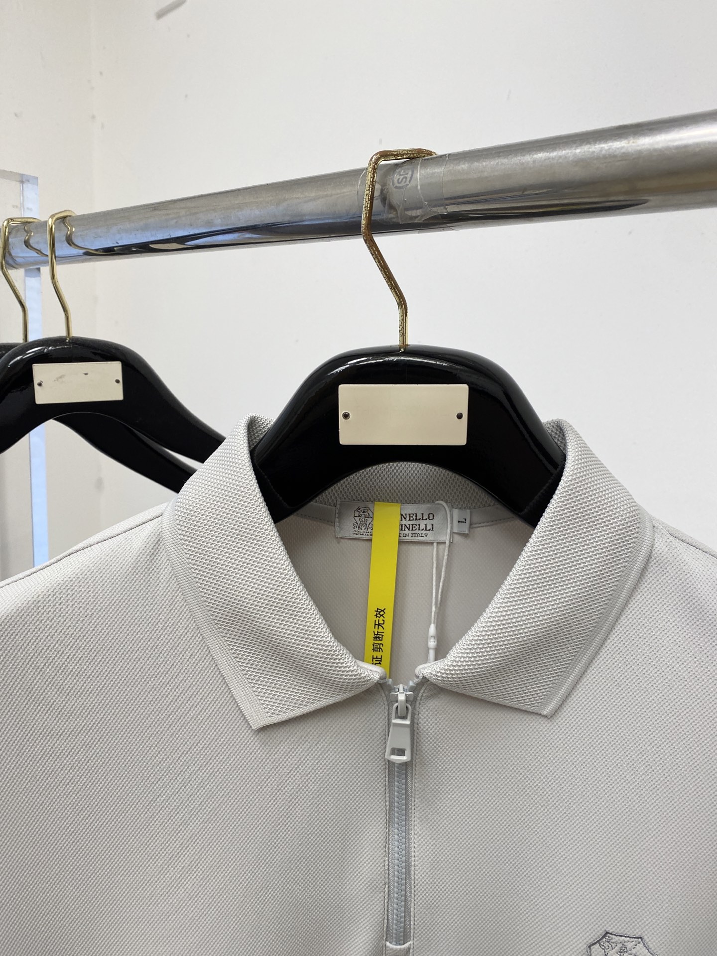 Brunello Cucinelli、2026新品短袖T恤，帅气时尚，简约百搭款。胸前精致刺绣图案log