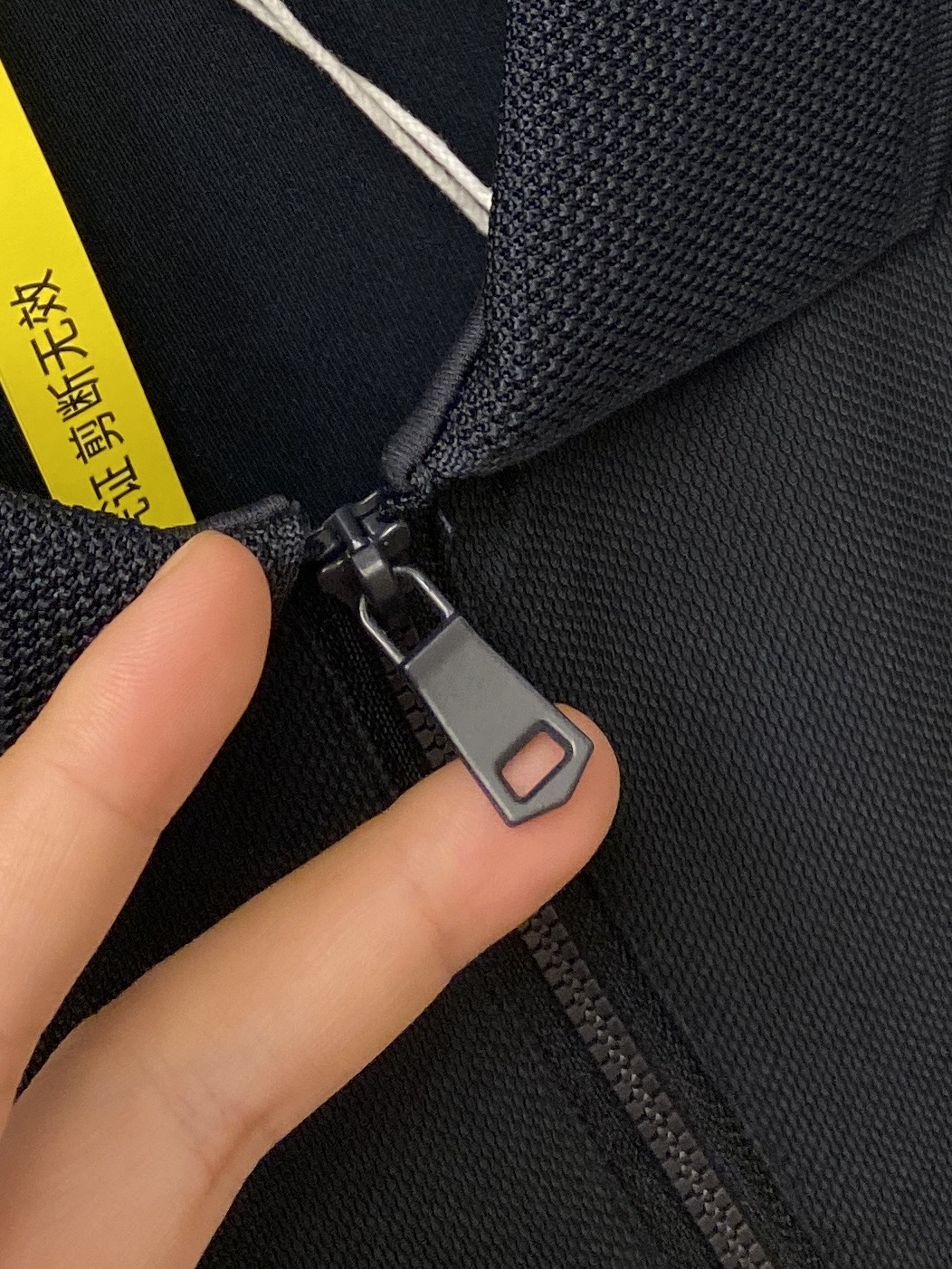 Brunello Cucinelli、2026新品短袖T恤，帅气时尚，简约百搭款。胸前精致刺绣图案log