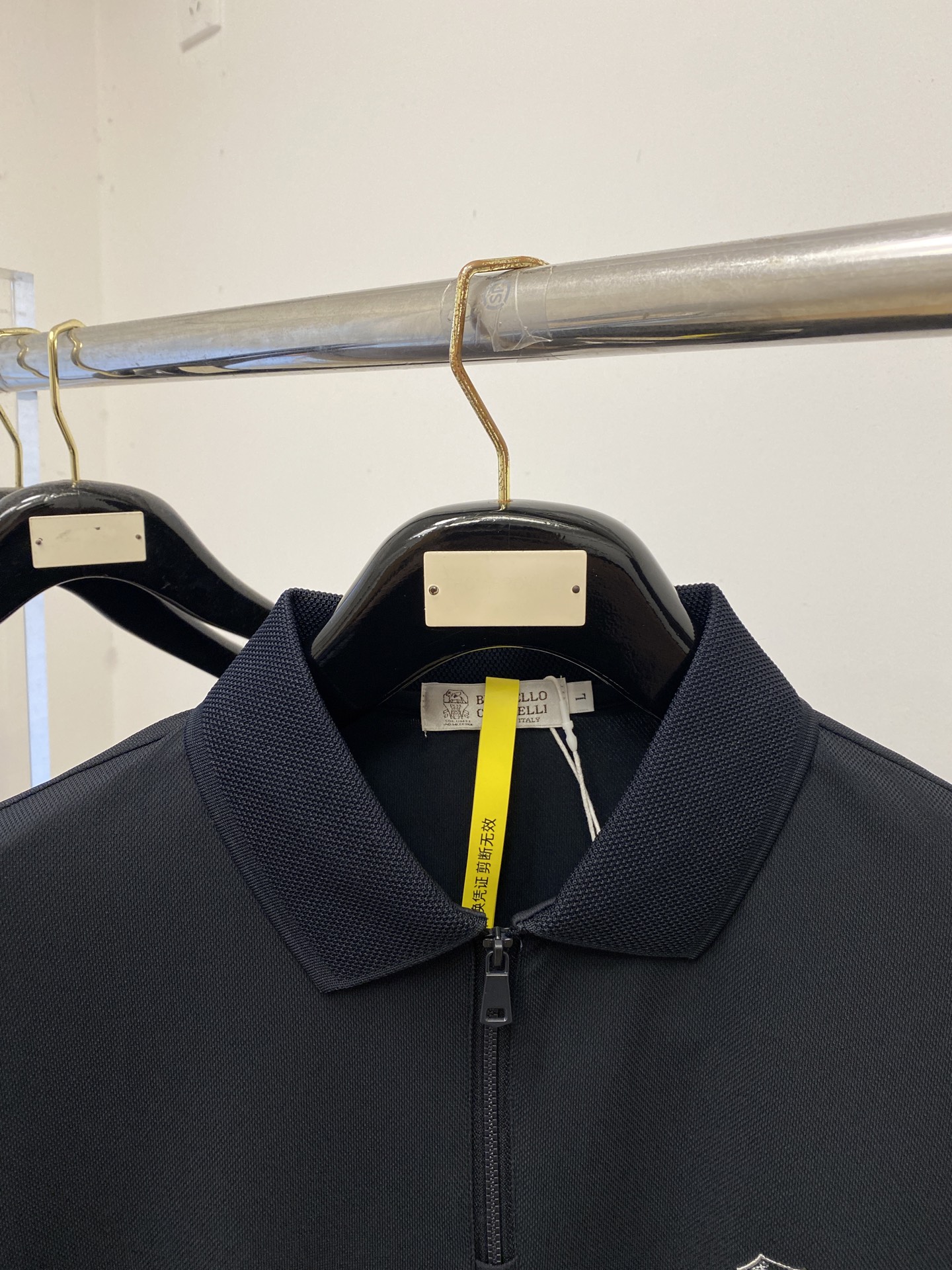 Brunello Cucinelli、2026新品短袖T恤，帅气时尚，简约百搭款。胸前精致刺绣图案log