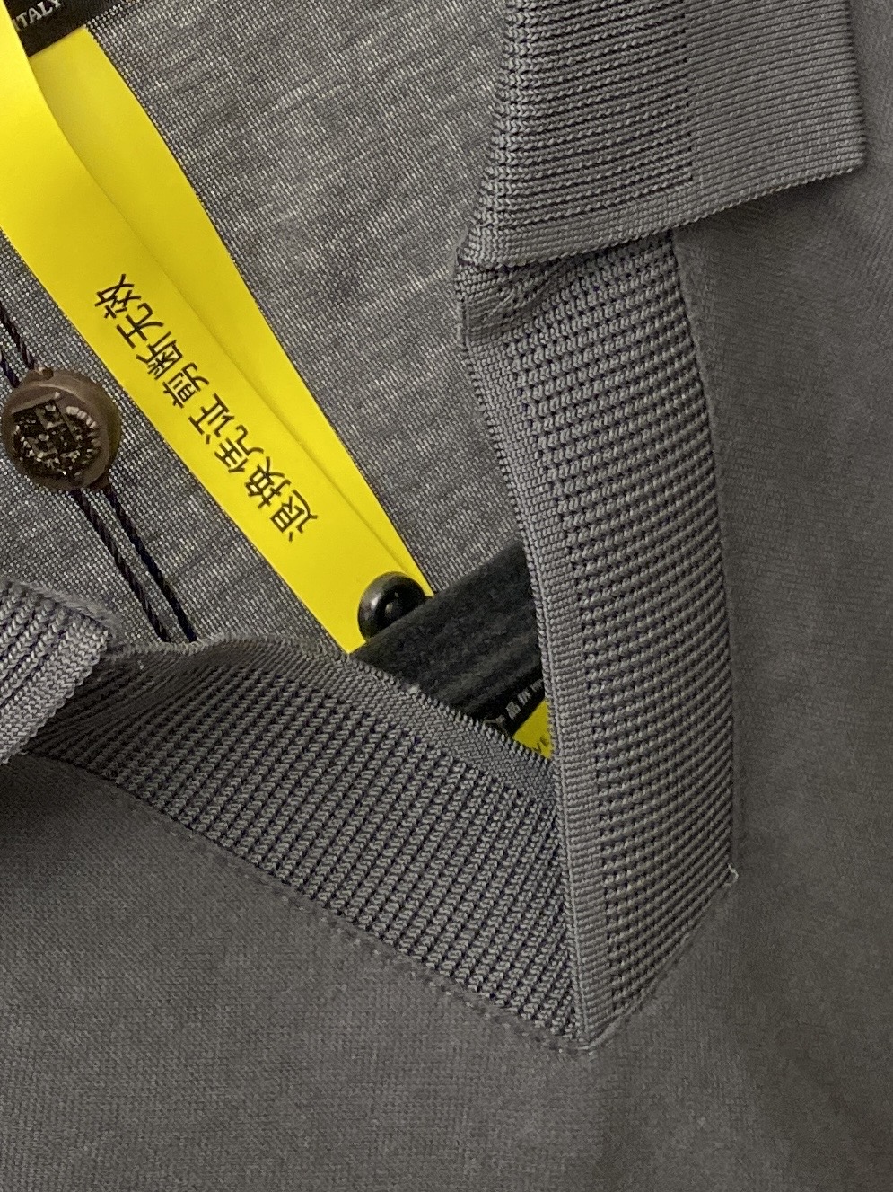 Loro Piana、2026新品短袖T恤，帅气时尚，简约百搭款。胸前精致刺绣字母Logo，面料棉 不仅