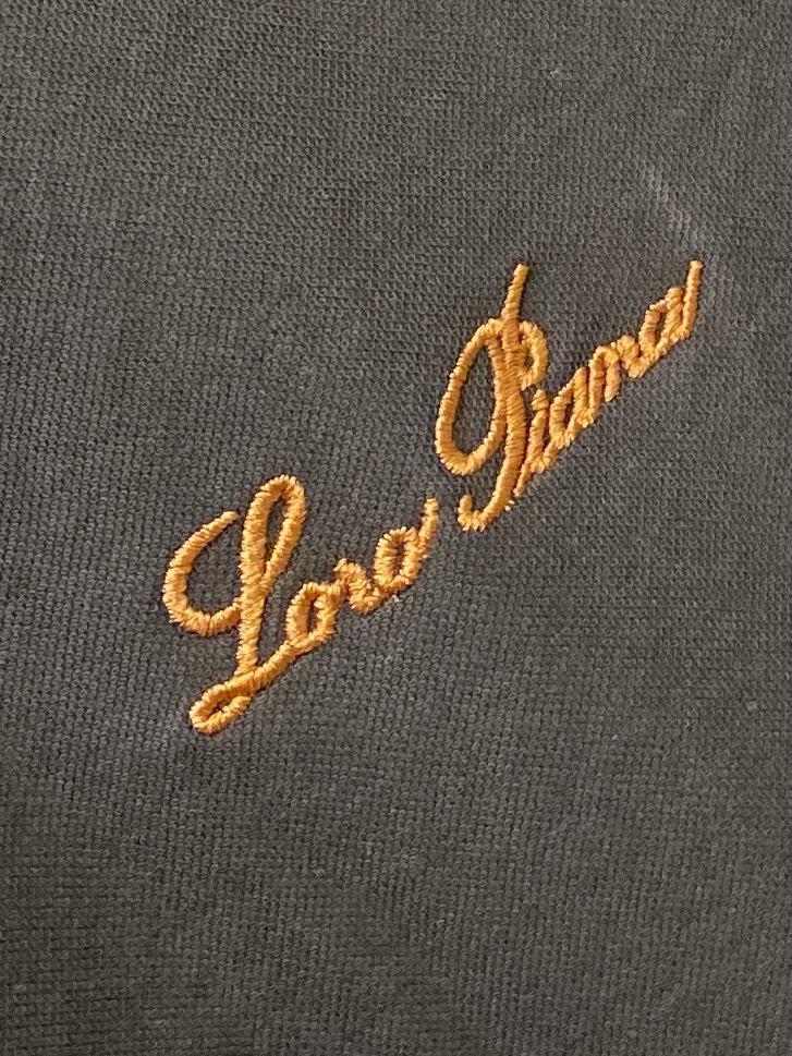 Loro Piana、2026新品短袖T恤，帅气时尚，简约百搭款。胸前精致刺绣字母Logo，面料棉 不仅