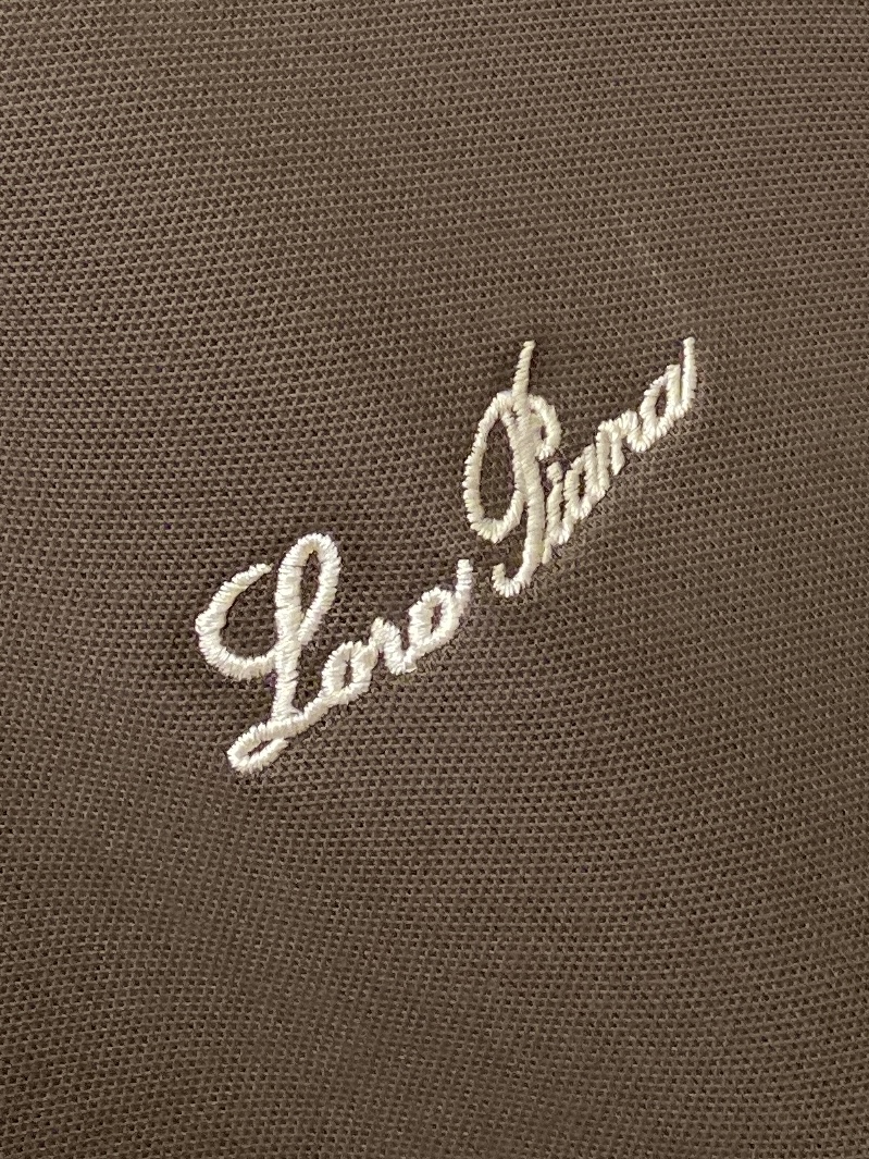 Loro Piana、2026新品短袖T恤，帅气时尚，简约百搭款。胸前精致刺绣字母Logo，面料棉 不仅