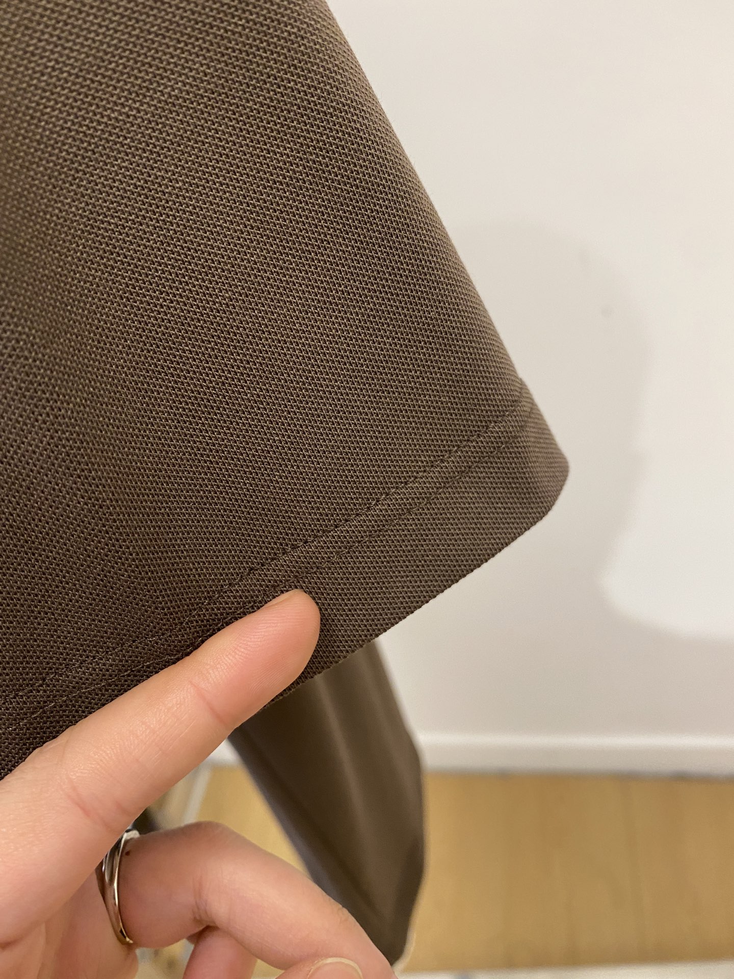 Loro Piana、2026新品短袖T恤，帅气时尚，简约百搭款。胸前精致刺绣字母Logo，面料棉 不仅