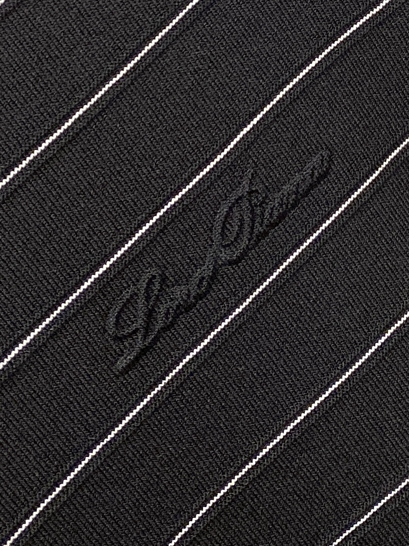 Loro Piana、2026新品短袖T恤，帅气时尚，简约百搭款。胸前设计凹凸字母Logo，面料针织 不