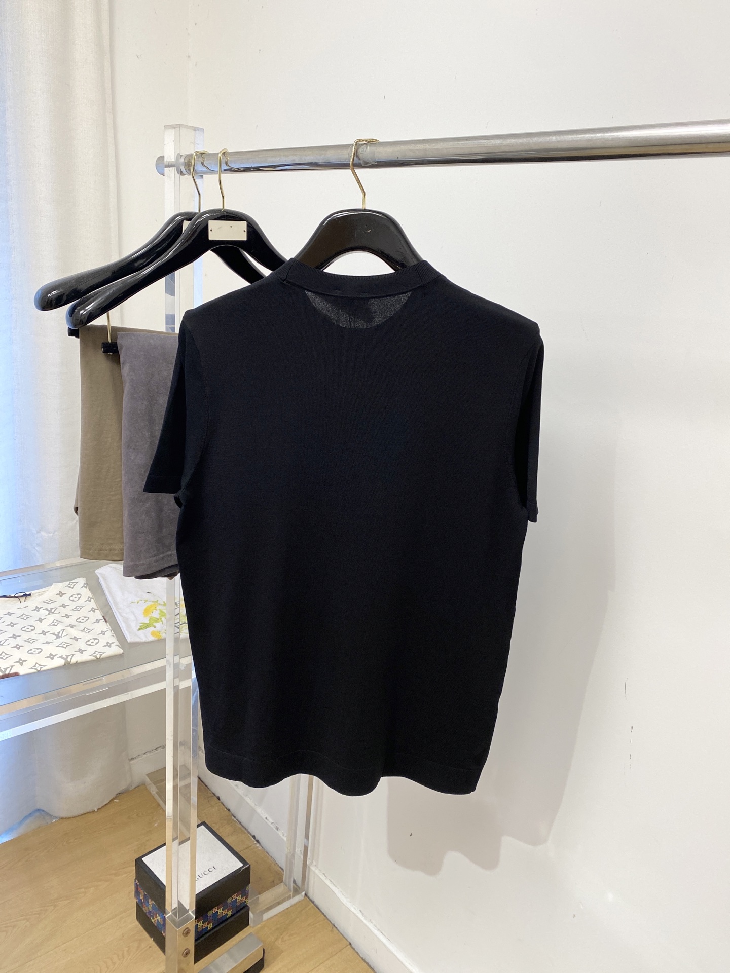 ￼ Brunello Cucinelli、2026新品短袖T恤，帅气时尚，简约百搭款。胸前精致刺绣图案l