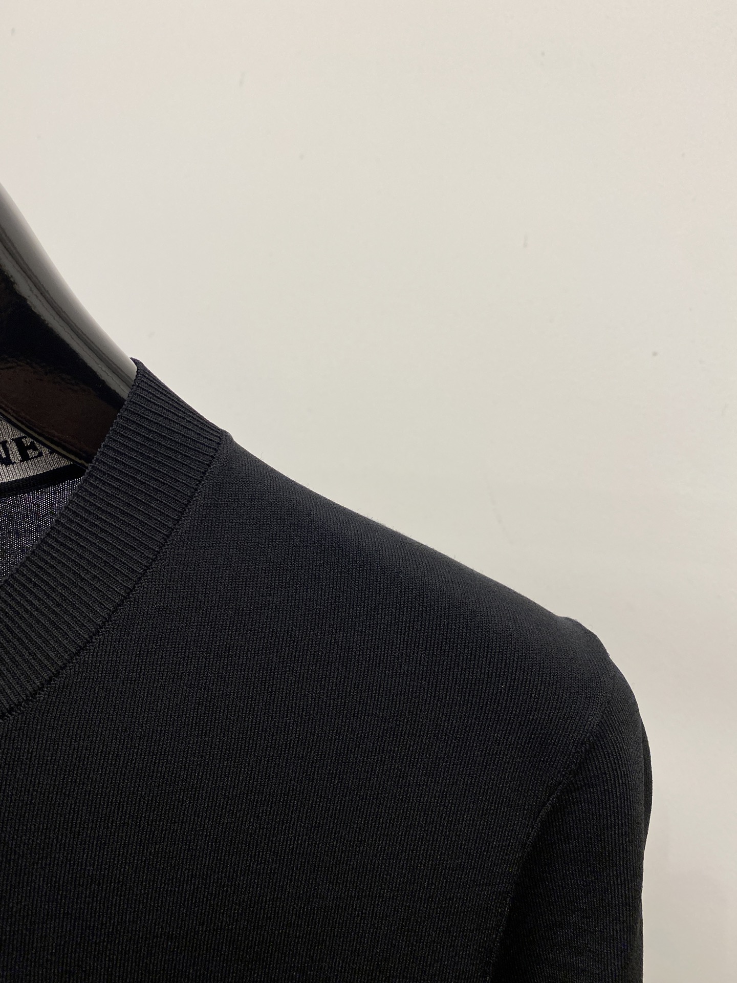 ￼ Brunello Cucinelli、2026新品短袖T恤，帅气时尚，简约百搭款。胸前精致刺绣图案l