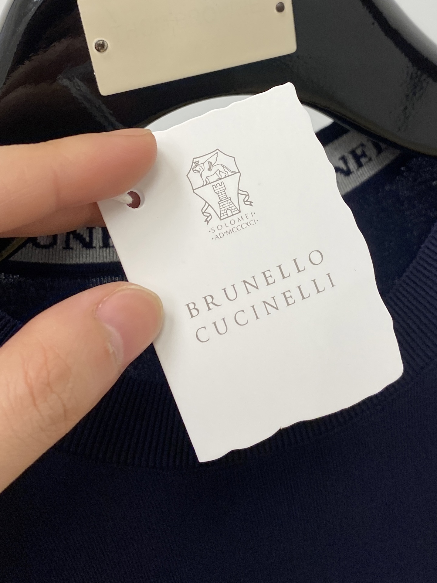 Brunello Cucinelli、2026新品短袖T恤，帅气时尚，简约百搭款。胸前精致刺绣图案log