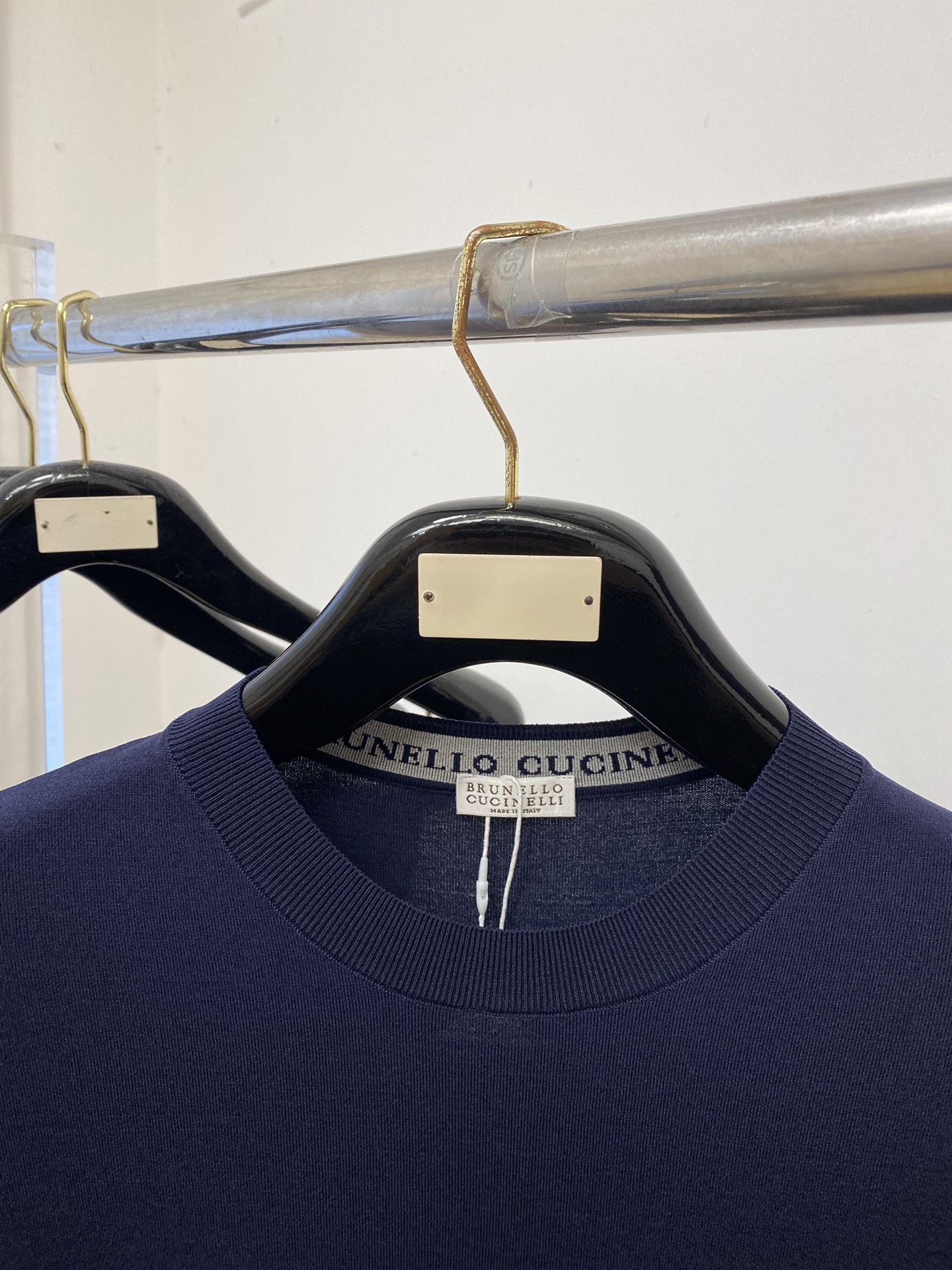 Brunello Cucinelli、2026新品短袖T恤，帅气时尚，简约百搭款。胸前精致刺绣图案log