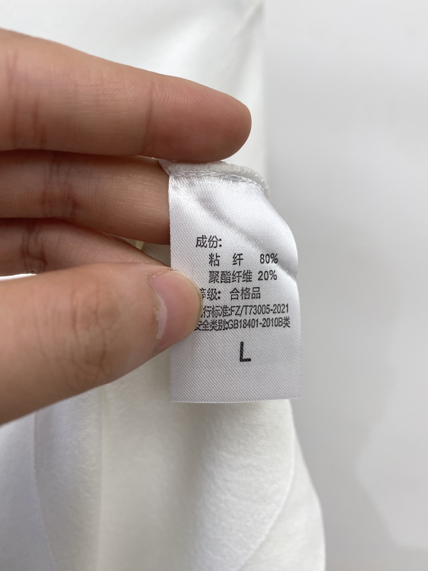 Brunello Cucinelli、2026新品短袖T恤，帅气时尚，简约百搭款。胸前精致刺绣图案log