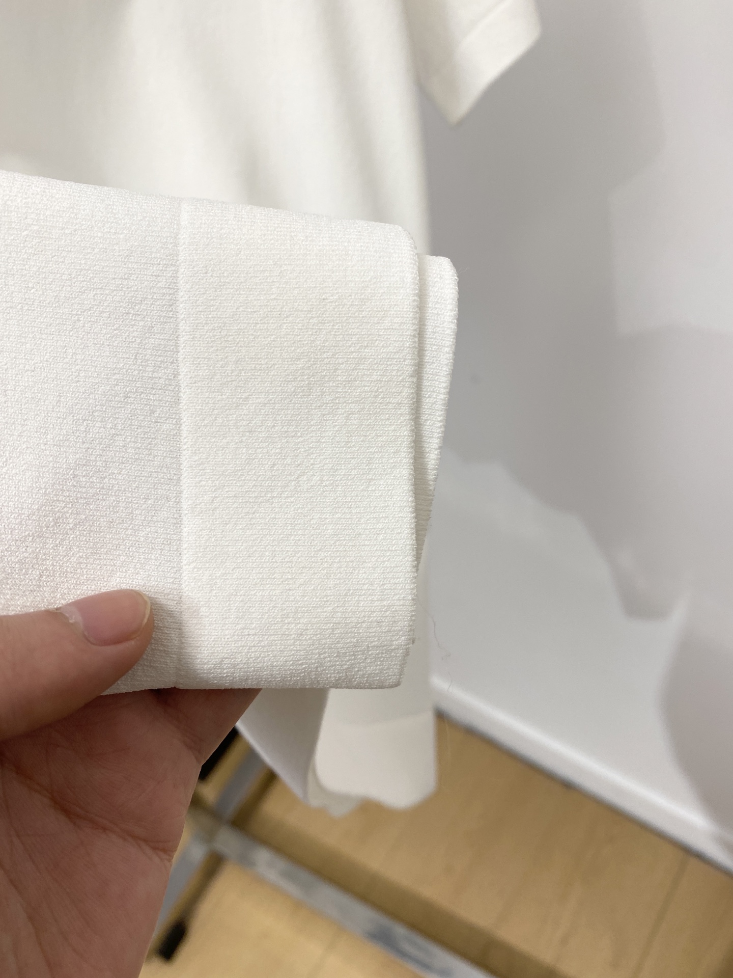 范思哲、2026新品短袖T恤，帅气时尚，简约百搭款。胸前精致刺绣图案logo，面料棉 不仅挺括，保持潮流