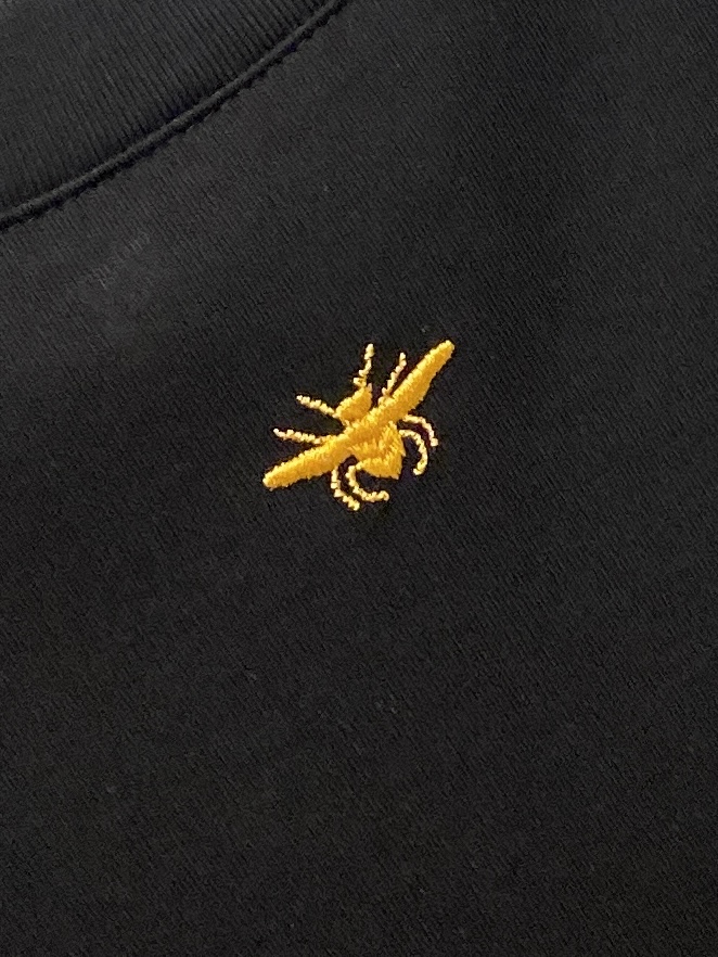 迪奥、2026新品短袖T恤，帅气时尚，简约百搭款。胸前精致刺绣图案logo，面料棉 不仅挺括，保持潮流的