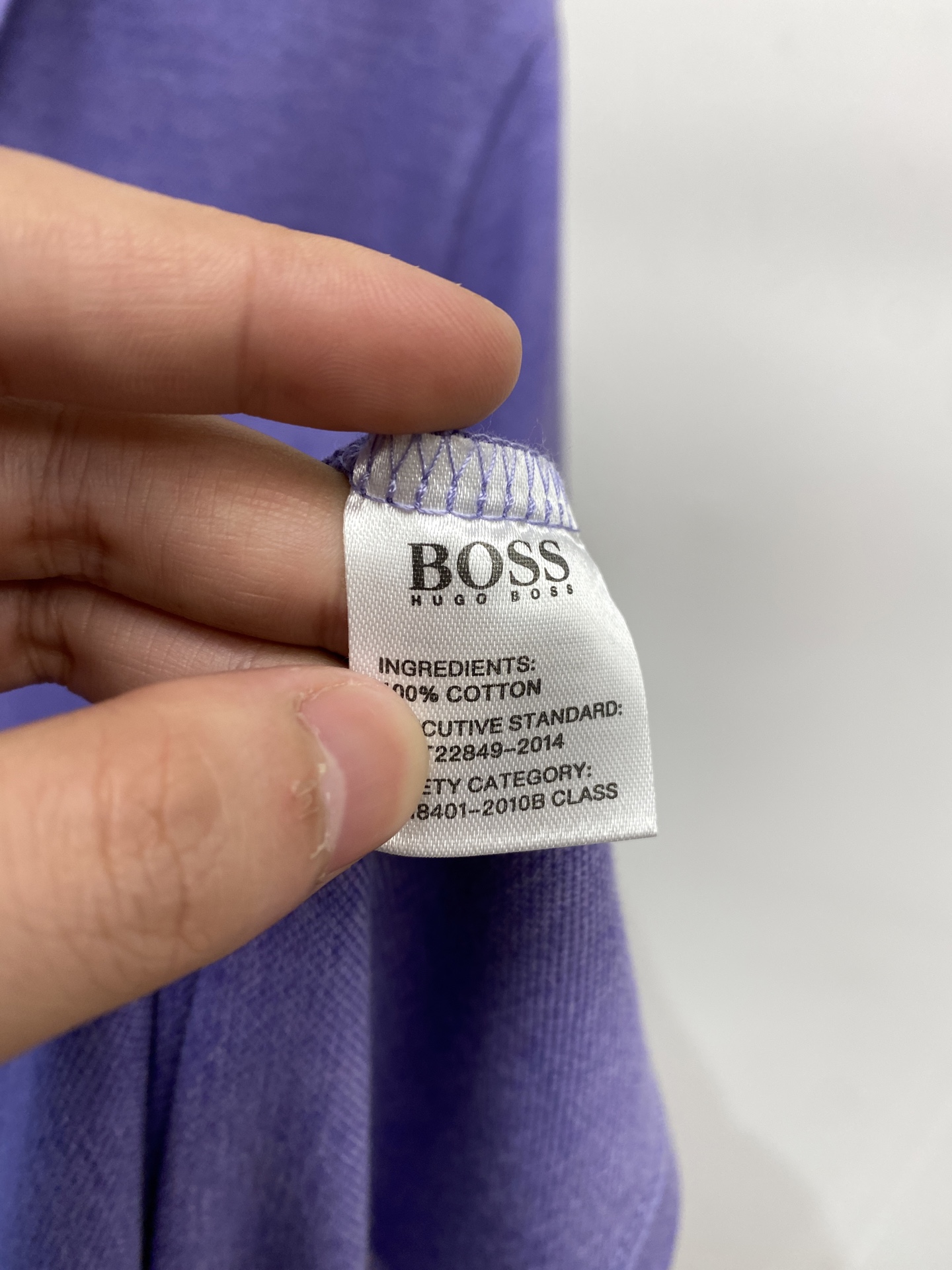 BOSS、2026新品短袖T恤，帅气时尚，胸前设计凹凸字母logo，简约百搭款。面料棉 不仅挺括，保持潮