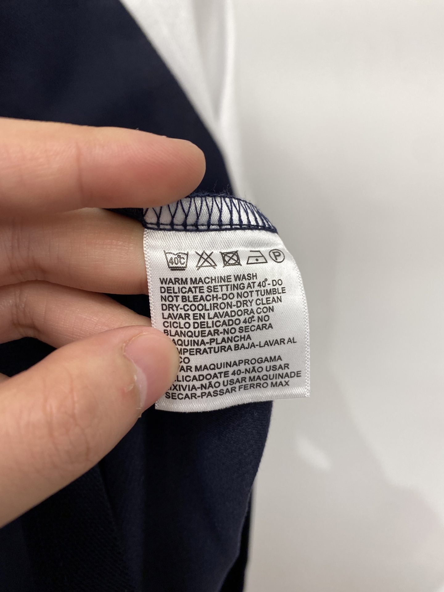 迪奥、2026新品短袖T恤，帅气时尚，胸前精致刺绣图案字母logo，简约百搭款。面料棉 不仅挺括，保持潮