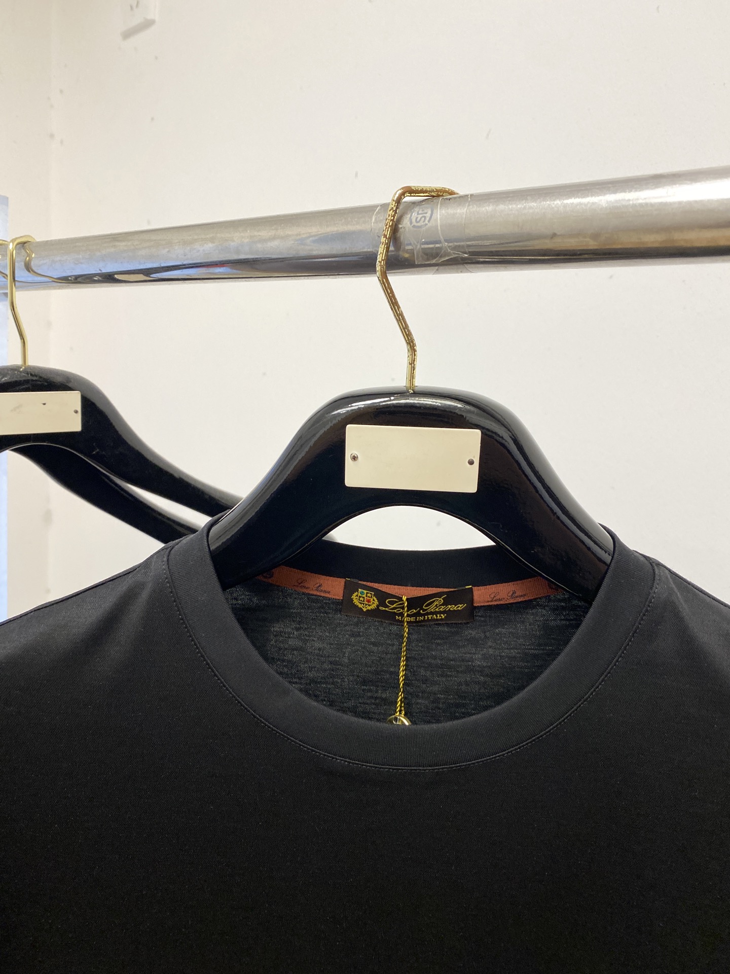 Loro Piana、2026新品短袖T恤，帅气时尚，胸前顶级印胶图案字母logo，简约百搭款。面料棉 
