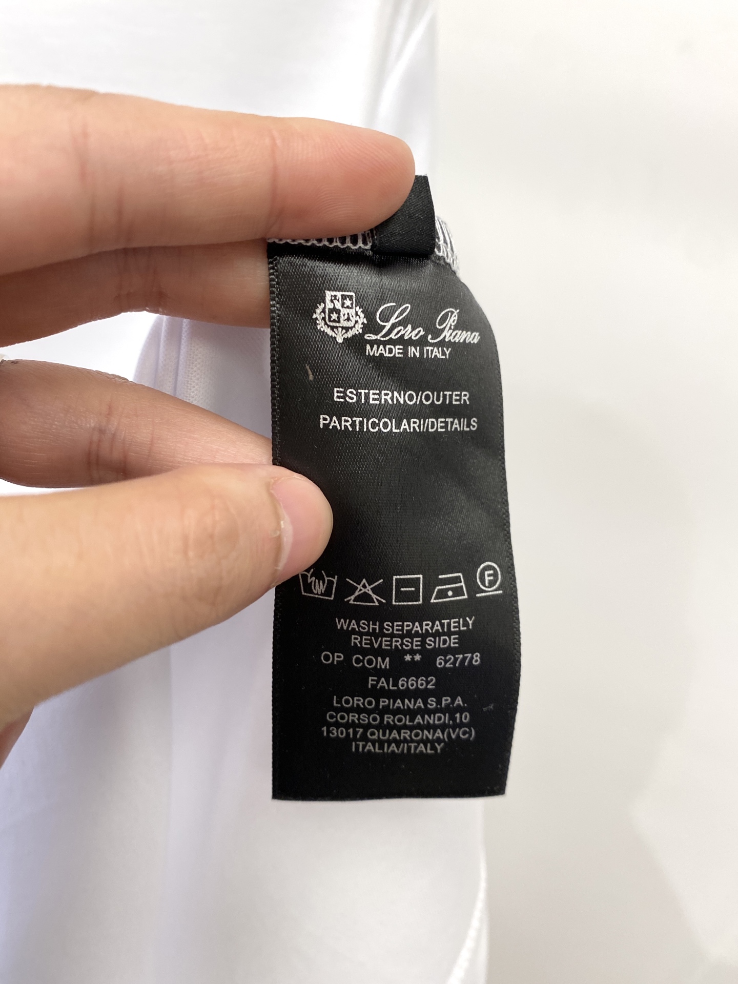 Loro Piana、2026新品短袖T恤，帅气时尚，胸前顶级印胶图案字母logo，简约百搭款。面料棉 