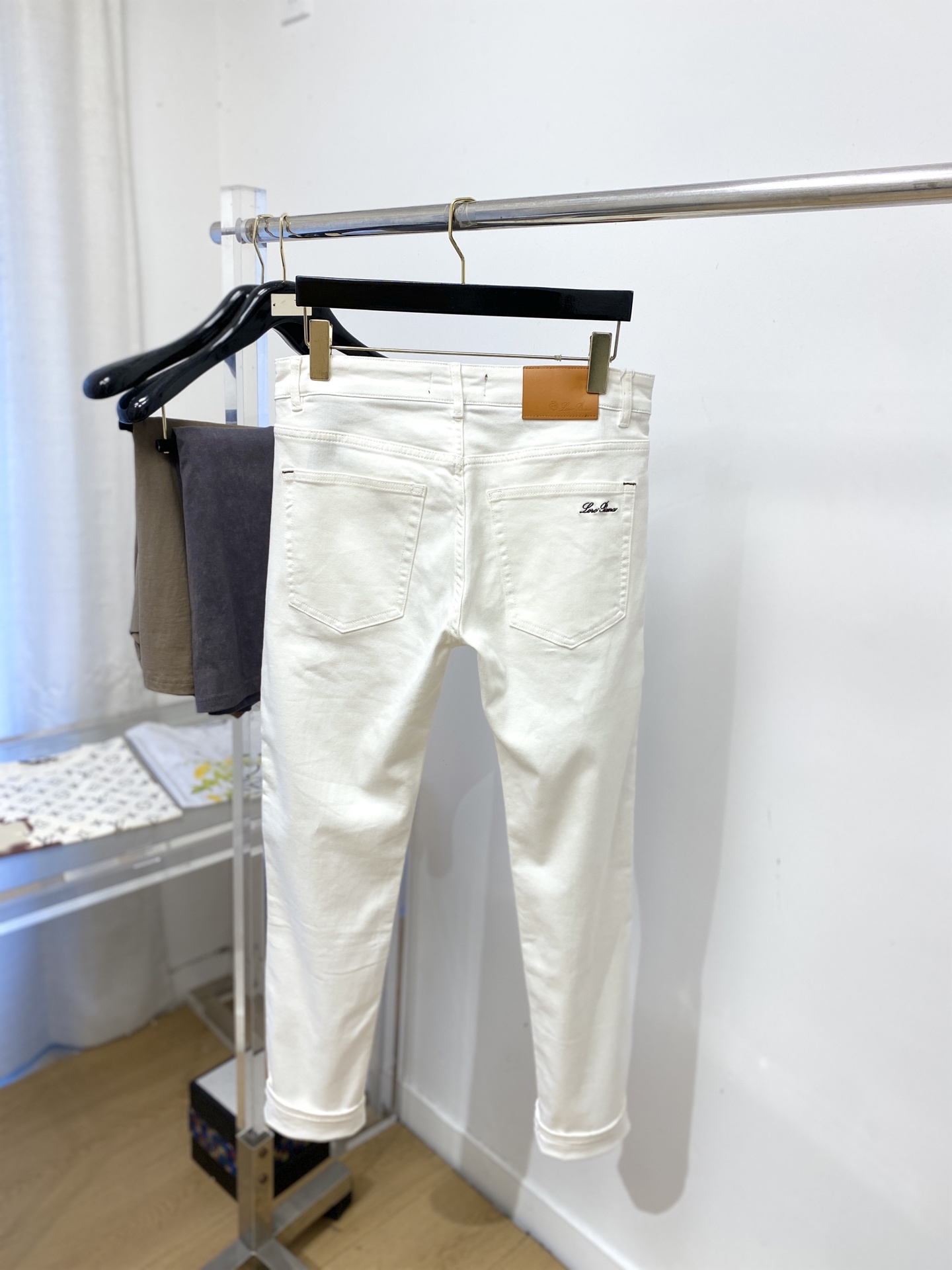 Loro Piana、2026最新品，专柜同步有售，原单狠货，水洗休闲牛仔裤，进口原版水洗弹力面料，舒适