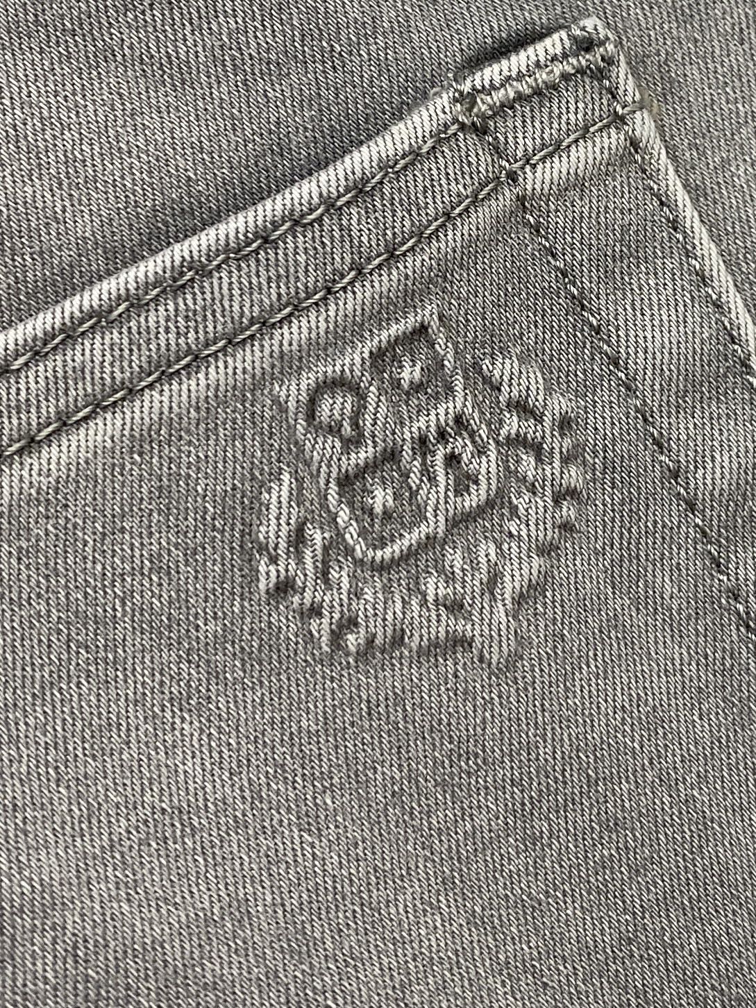 Loro Piana、2026最新品，专柜同步有售，原单狠货，水洗休闲牛仔裤，进口原版水洗弹力面料，舒适