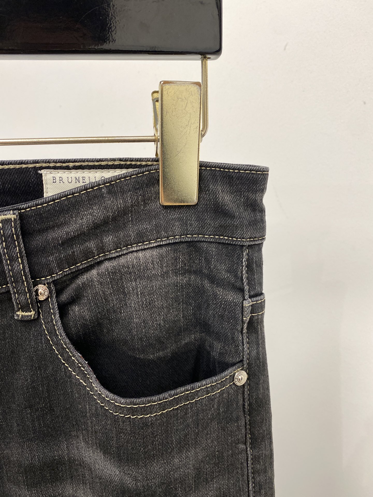 Brunello Cucinelli、2026最新品，专柜同步有售，原单狠货，水洗休闲牛仔裤，进口原版水