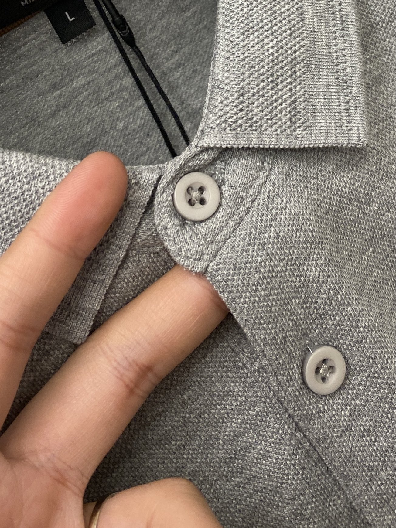 Loro Piana、2026新品短袖T恤，帅气时尚，胸前精致刺绣字母logo，简约百搭款。面料棉 不仅