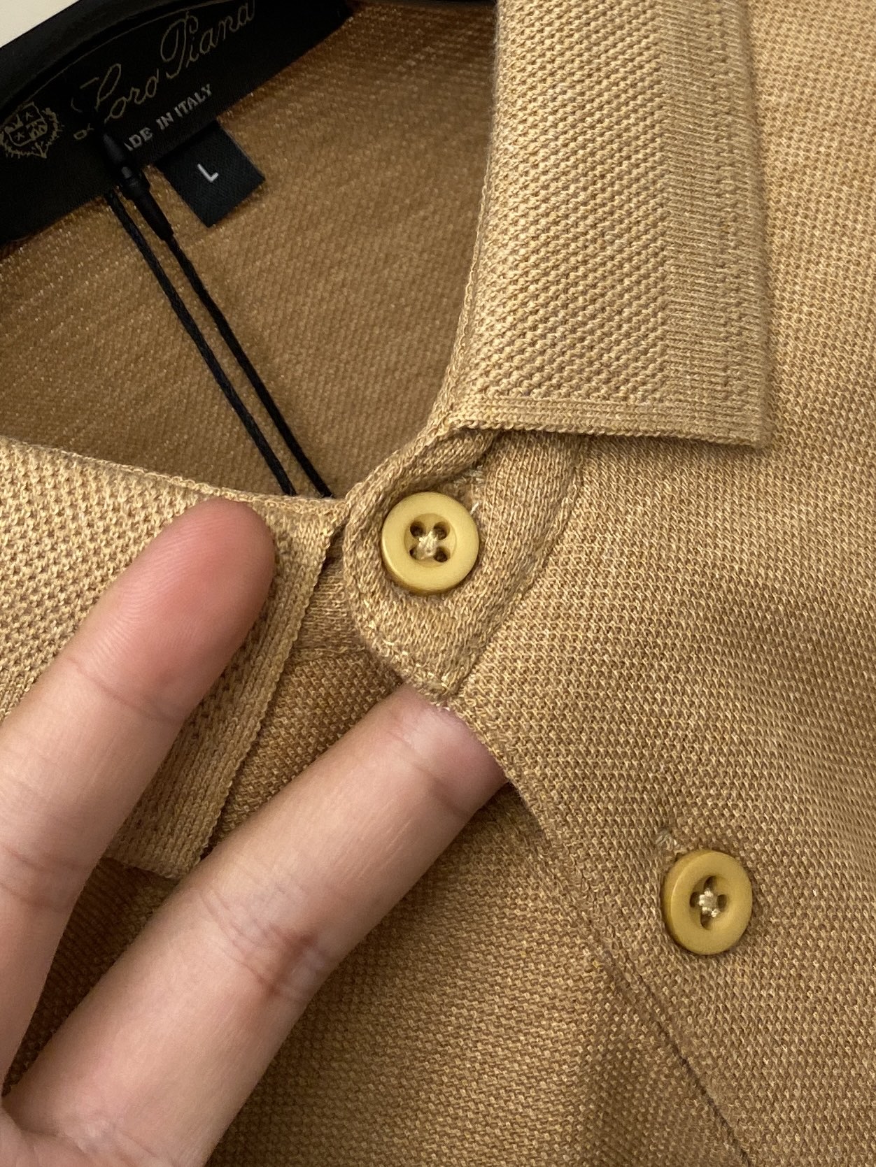 Loro Piana、2026新品短袖T恤，帅气时尚，胸前精致刺绣字母logo，简约百搭款。面料棉 不仅