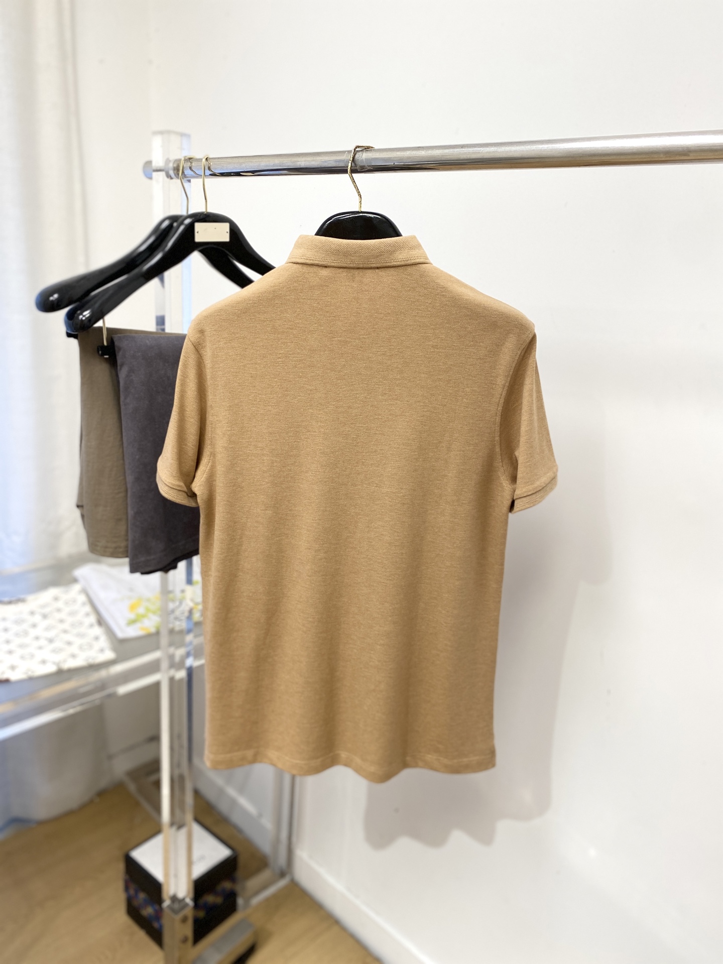 Loro Piana、2026新品短袖T恤，帅气时尚，胸前精致刺绣字母logo，简约百搭款。面料棉 不仅