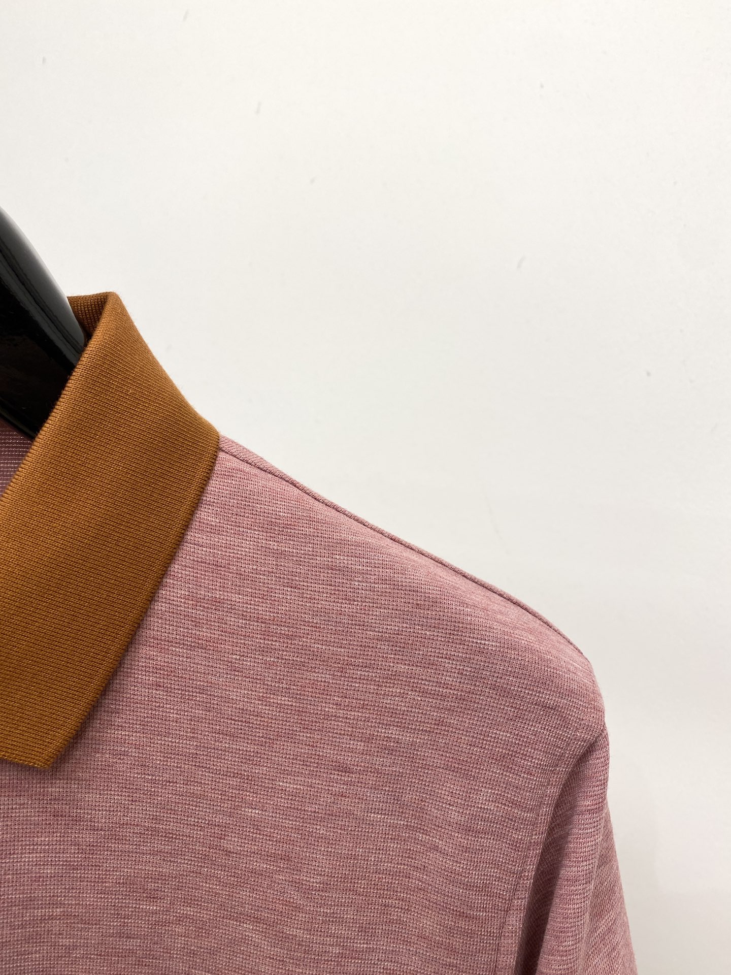 Loro Piana、2026新品短袖T恤，帅气时尚，胸前顶级印胶字母logo，简约百搭款。面料棉 不仅