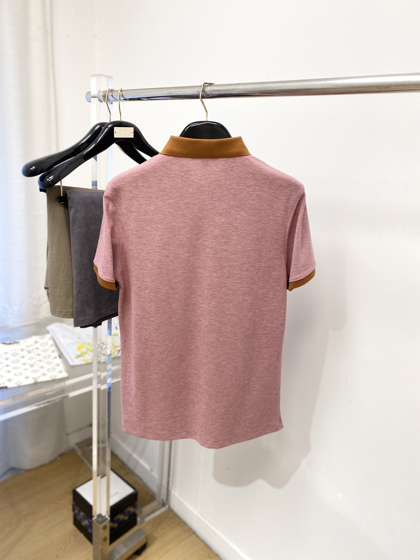 Loro Piana、2026新品短袖T恤，帅气时尚，胸前顶级印胶字母logo，简约百搭款。面料棉 不仅