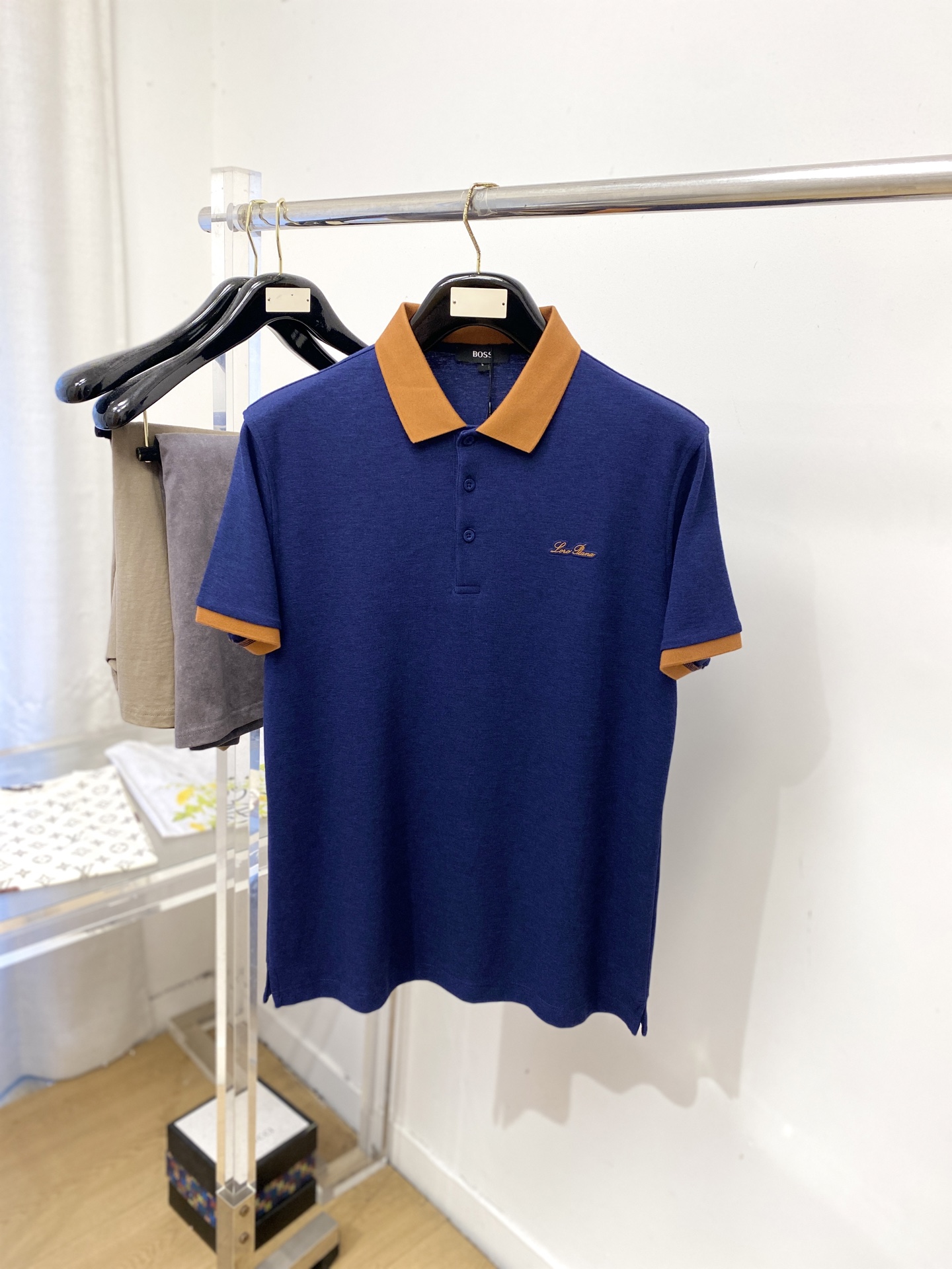 Loro Piana、2026新品短袖T恤，帅气时尚，胸前顶级印胶字母logo，简约百搭款。面料棉 不仅