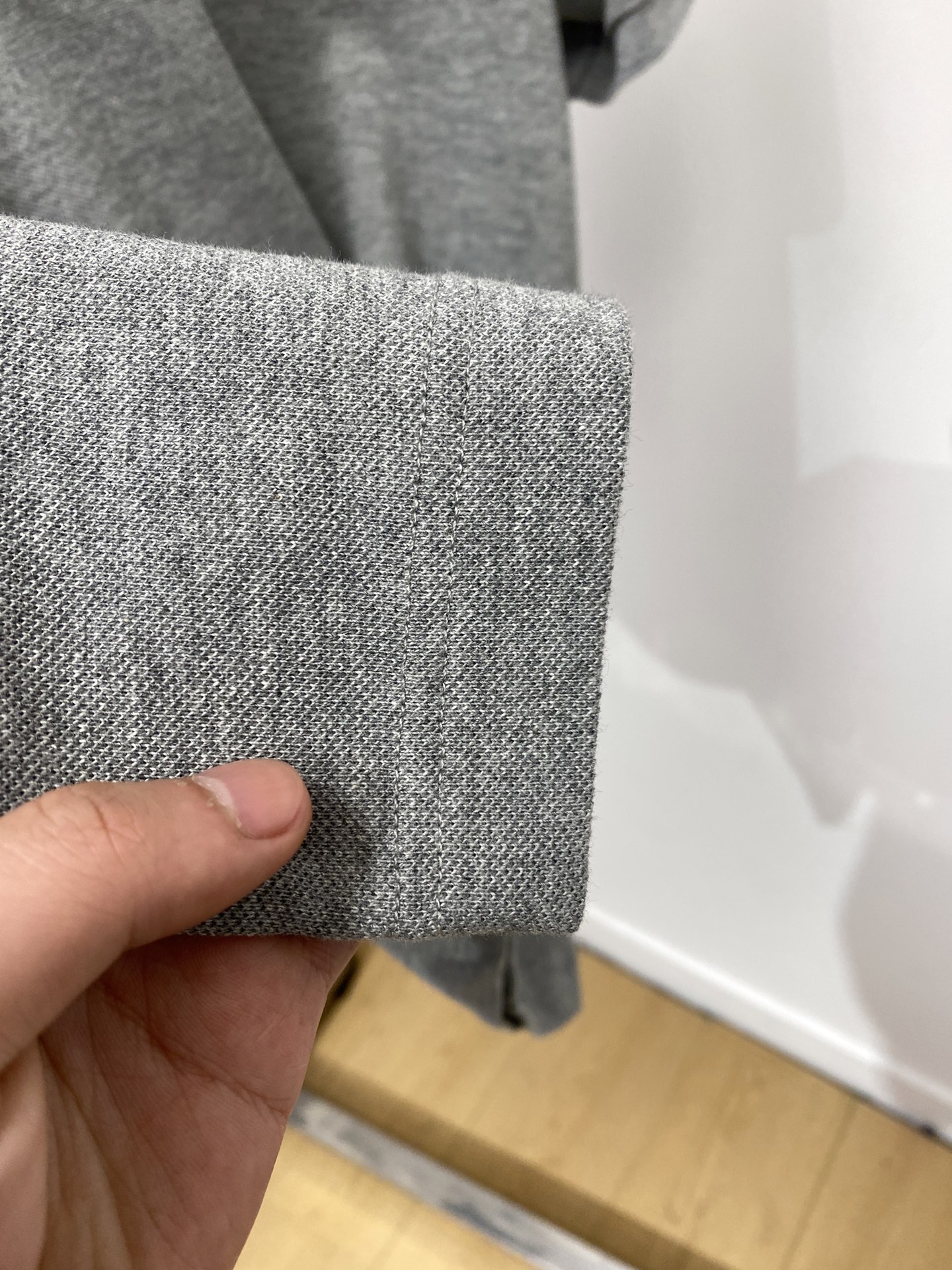Loro Piana、2026新品短袖T恤，帅气时尚，胸前精致刺绣字母logo，简约百搭款。面料棉 不仅