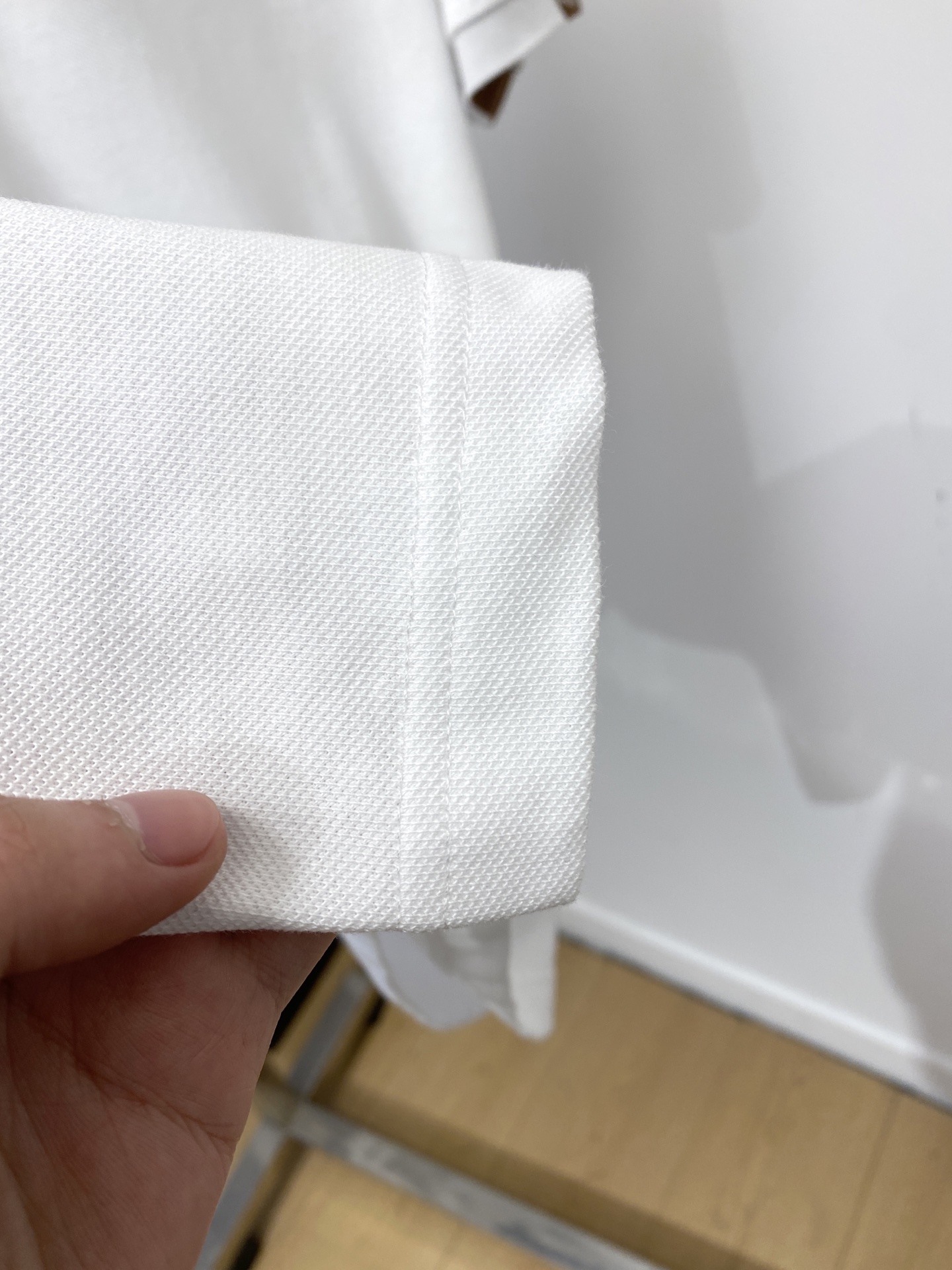 Loro Piana、2026新品短袖T恤，帅气时尚，胸前精致刺绣字母logo，简约百搭款。面料棉 不仅
