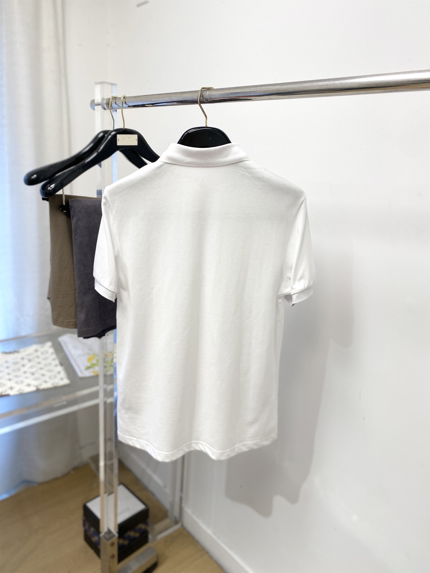 Loro Piana、2026新品短袖T恤，帅气时尚，胸前精致刺绣字母logo，简约百搭款。面料棉 不仅