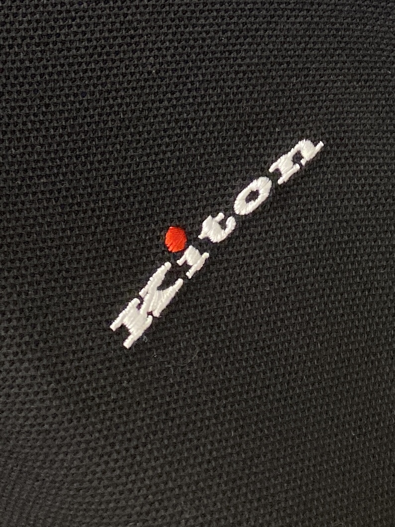 Kiton、2026新品短袖T恤，帅气时尚，胸前精致刺绣字母logo，简约百搭款。面料棉 不仅挺括，保持