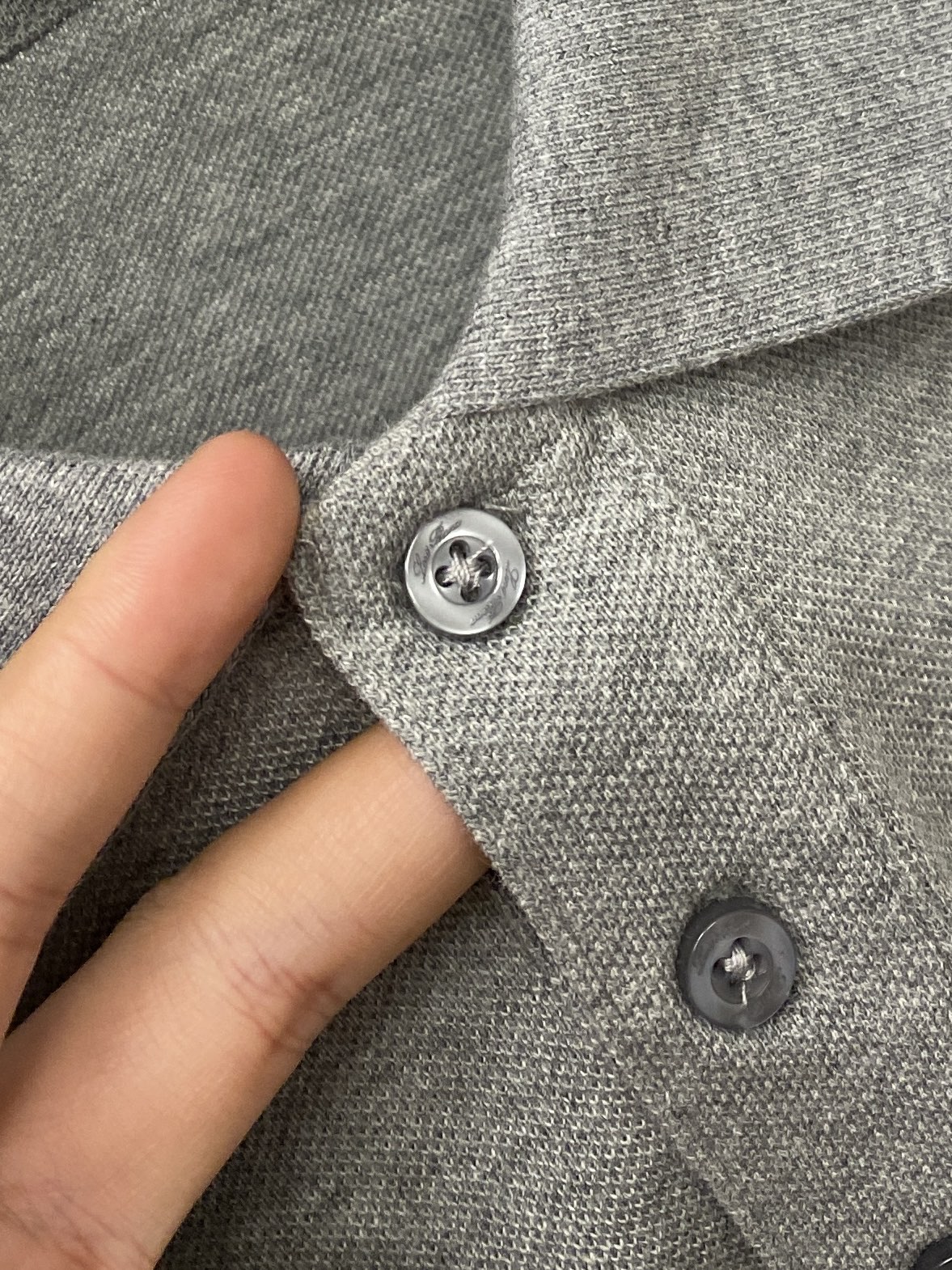 Loro Piana、2026新品短袖T恤，帅气时尚，胸前精致刺绣图案logo，简约百搭款。面料棉 不仅