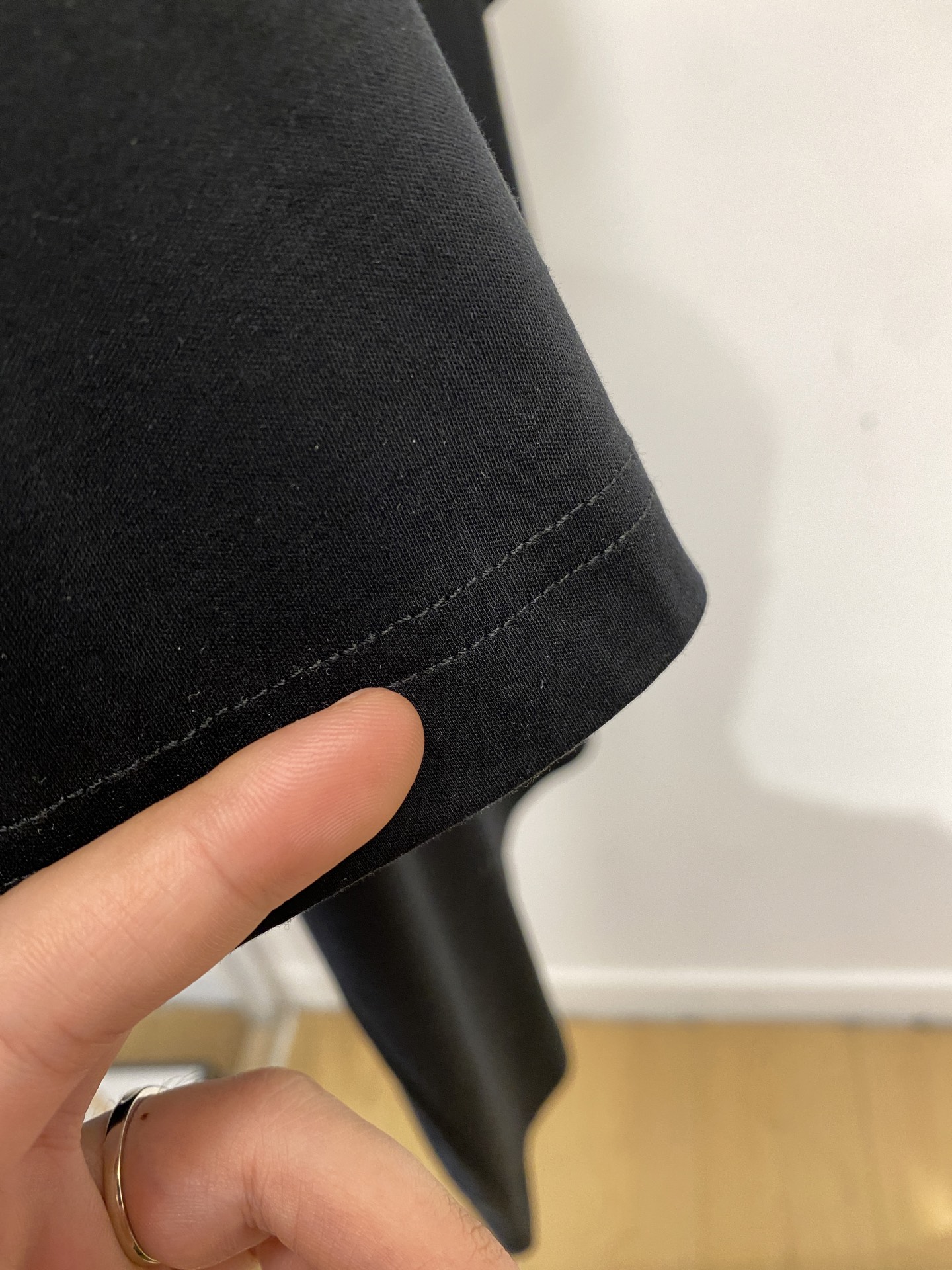 Loro Piana、2026新品短袖T恤，帅气时尚，胸前顶级印胶字母logo，简约百搭款。面料棉 不仅