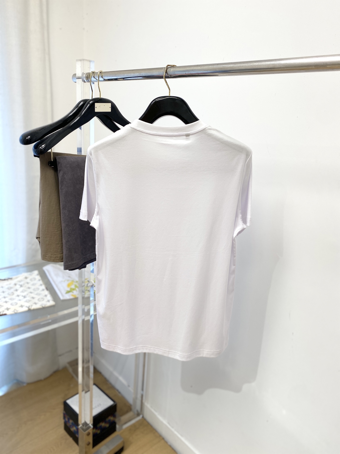 Loro Piana、2026新品短袖T恤，帅气时尚，胸前顶级印胶字母logo，简约百搭款。面料棉 不仅