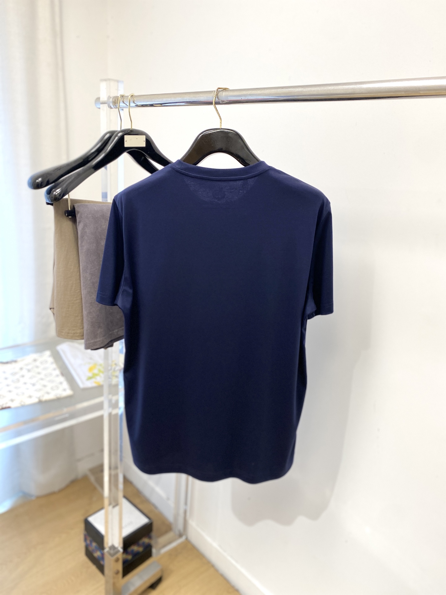 Loro Piana、2026新品短袖T恤，帅气时尚，胸前顶级印胶字母logo，简约百搭款。面料棉 不仅