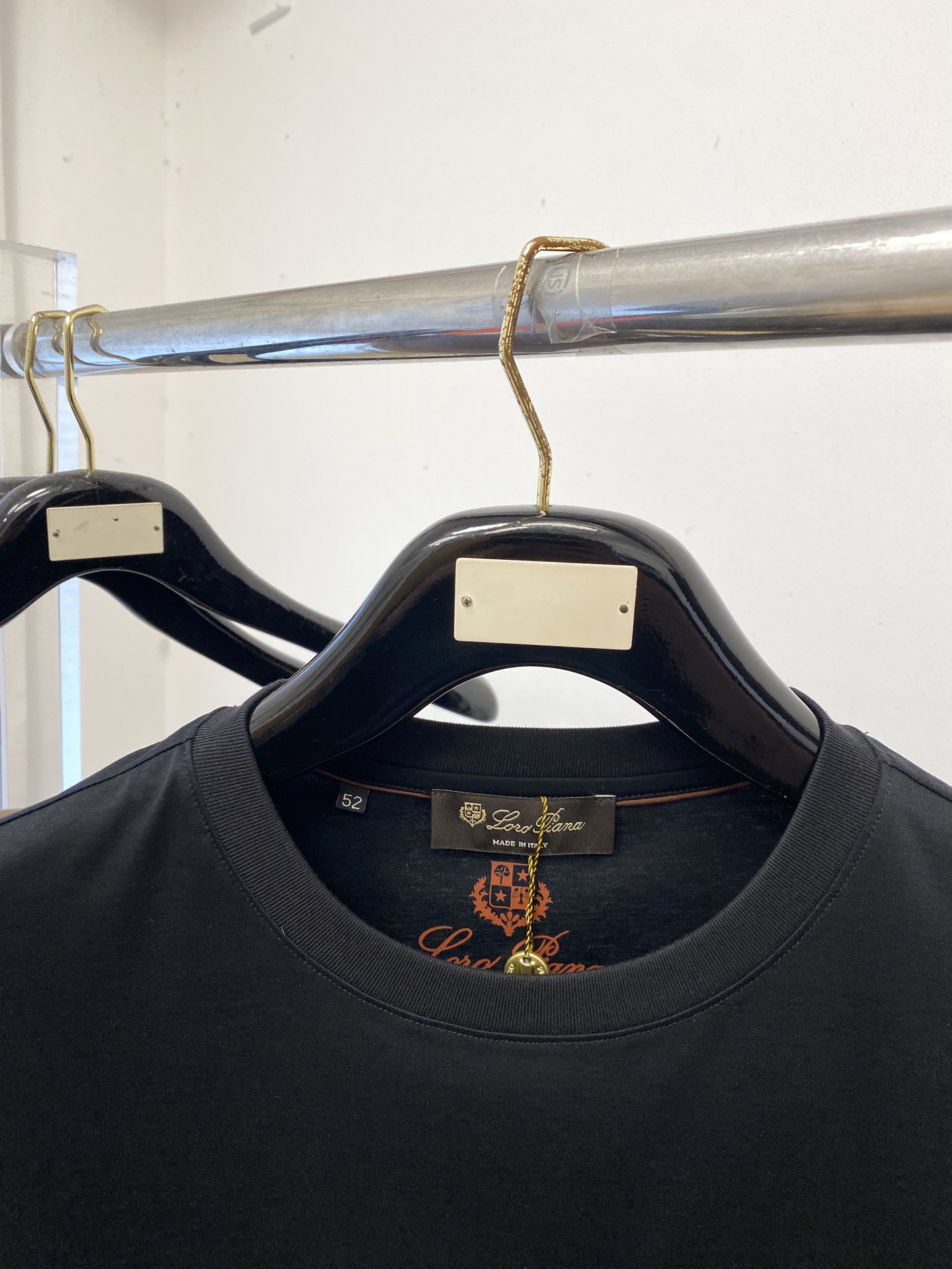 Loro Piana、2026新品短袖T恤，帅气时尚，胸前顶级印胶字母logo，简约百搭款。面料棉 不仅