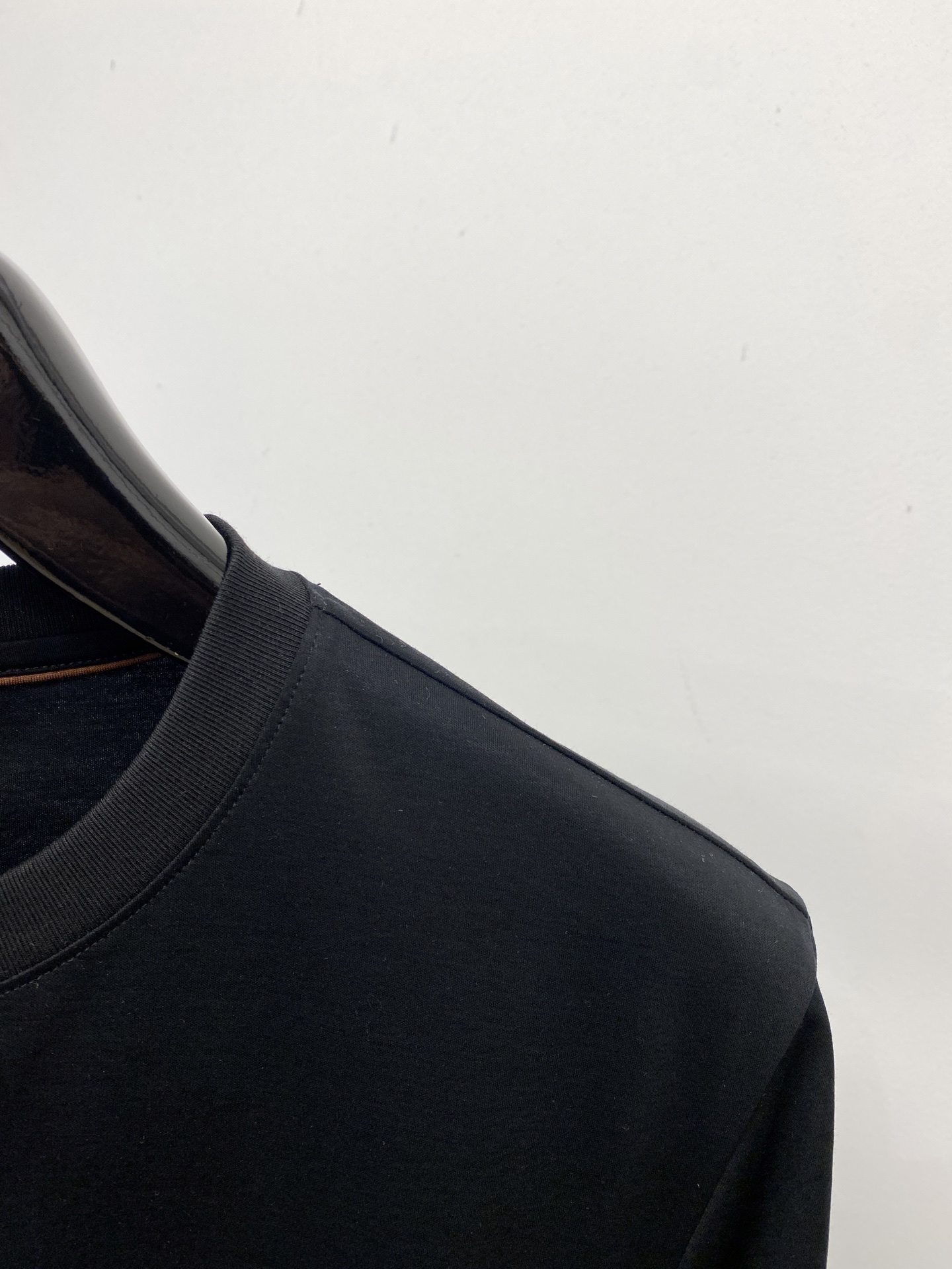 Loro Piana、2026新品短袖T恤，帅气时尚，胸前顶级印胶字母logo，简约百搭款。面料棉 不仅