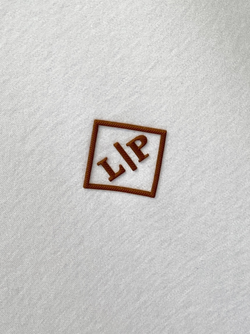 Loro Piana、2026新品短袖T恤，帅气时尚，胸前顶级印胶字母logo，简约百搭款。面料棉 不仅