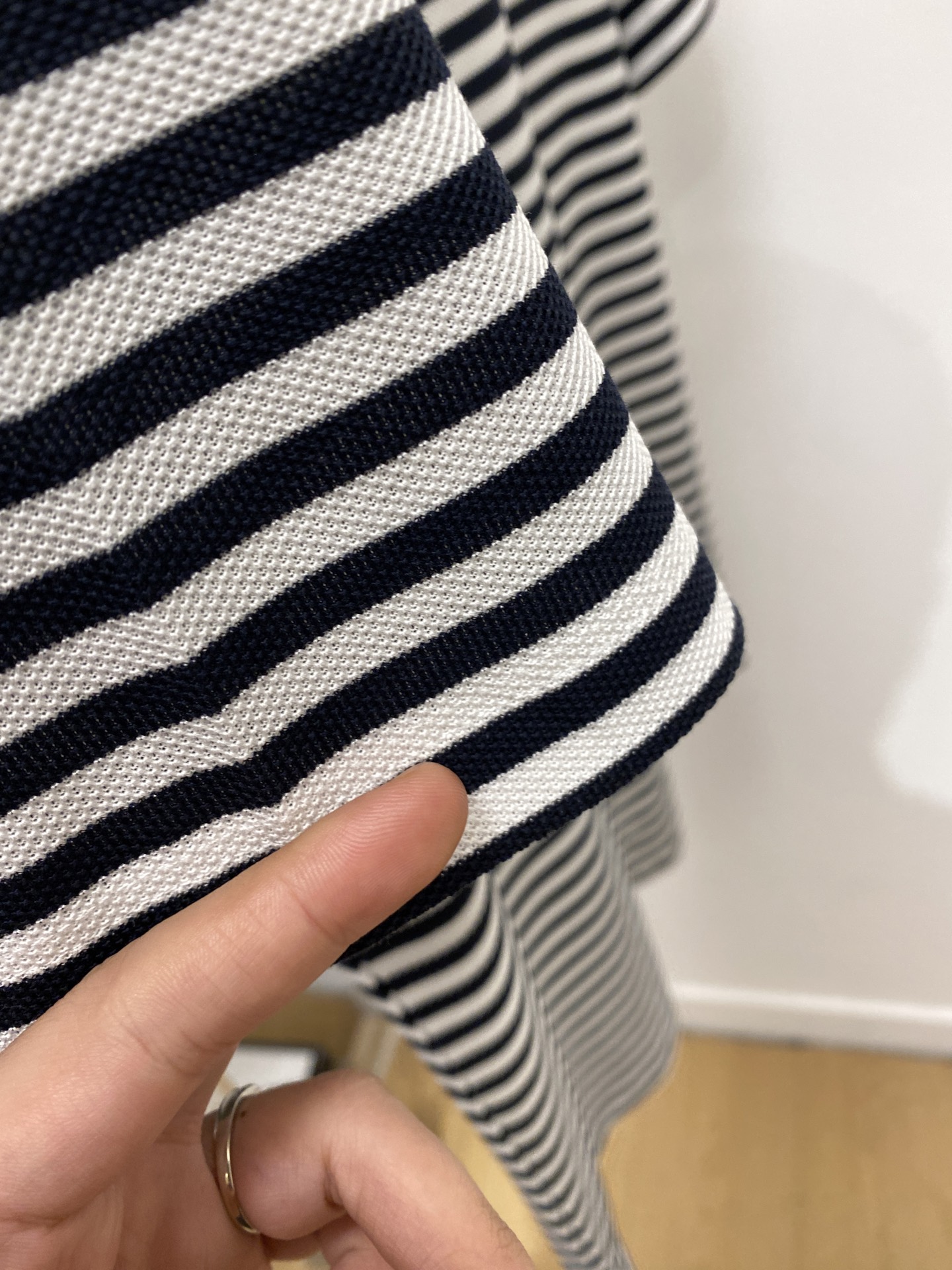Brunello Cucinelli、2026新品短袖T恤，帅气时尚，胸前精致刺绣图案logo，简约百搭
