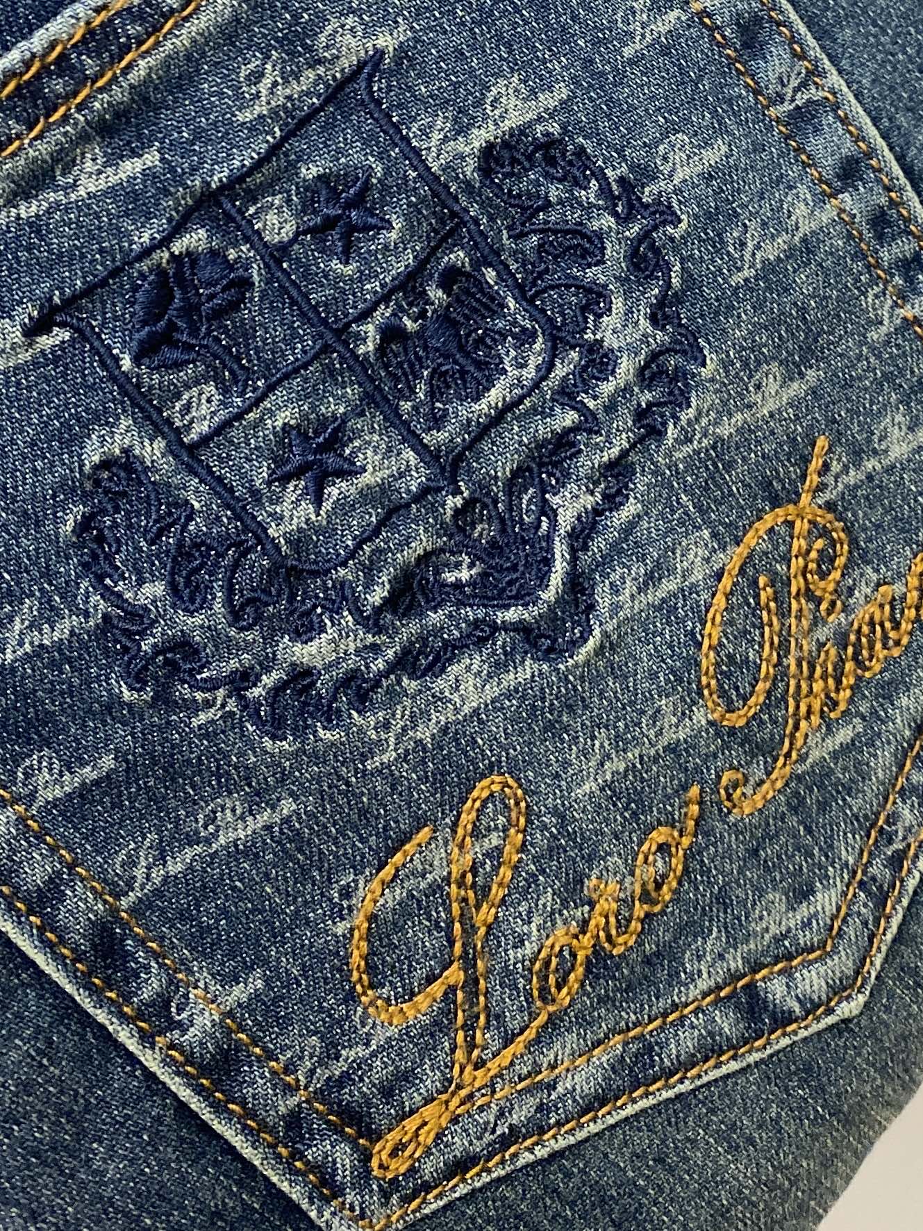 Loro Piana、2026最新品，专柜同步有售，原单狠货，水洗休闲牛仔裤，进口原版水洗弹力面料，舒适