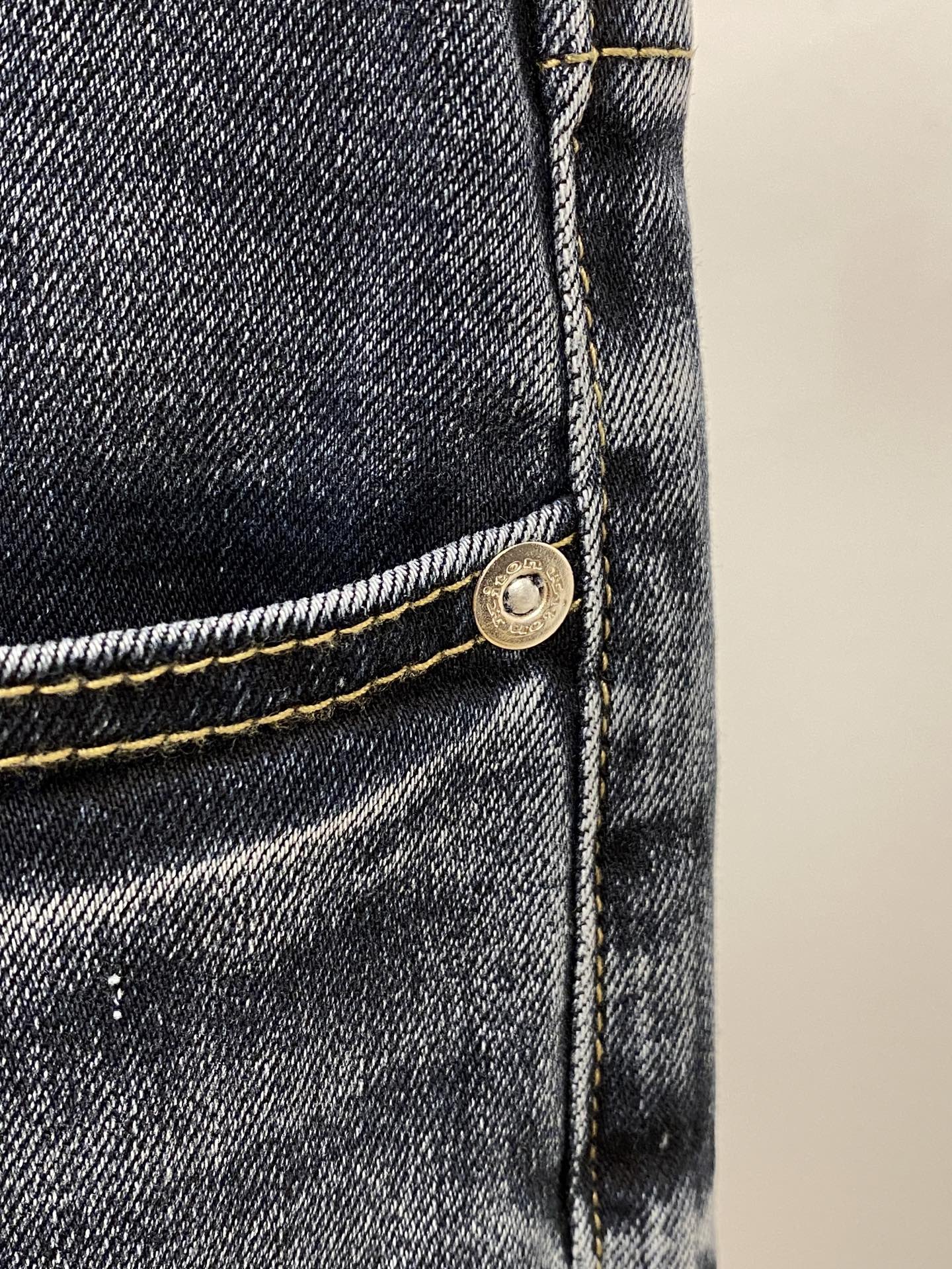 Kiton、2026最新品，专柜同步有售，原单狠货，水洗休闲牛仔裤，进口原版水洗弹力面料，舒适有弹性，原