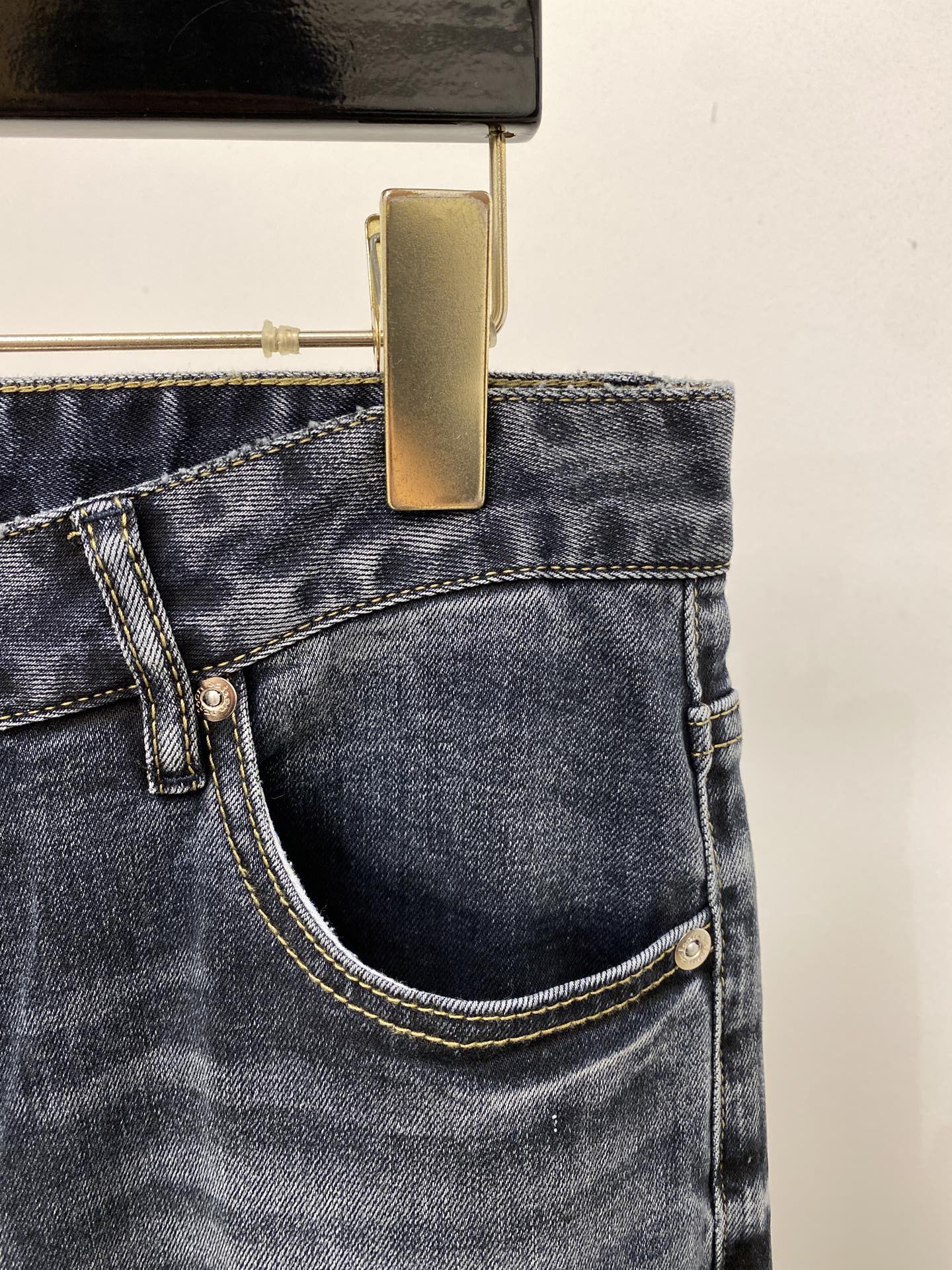 Kiton、2026最新品，专柜同步有售，原单狠货，水洗休闲牛仔裤，进口原版水洗弹力面料，舒适有弹性，原