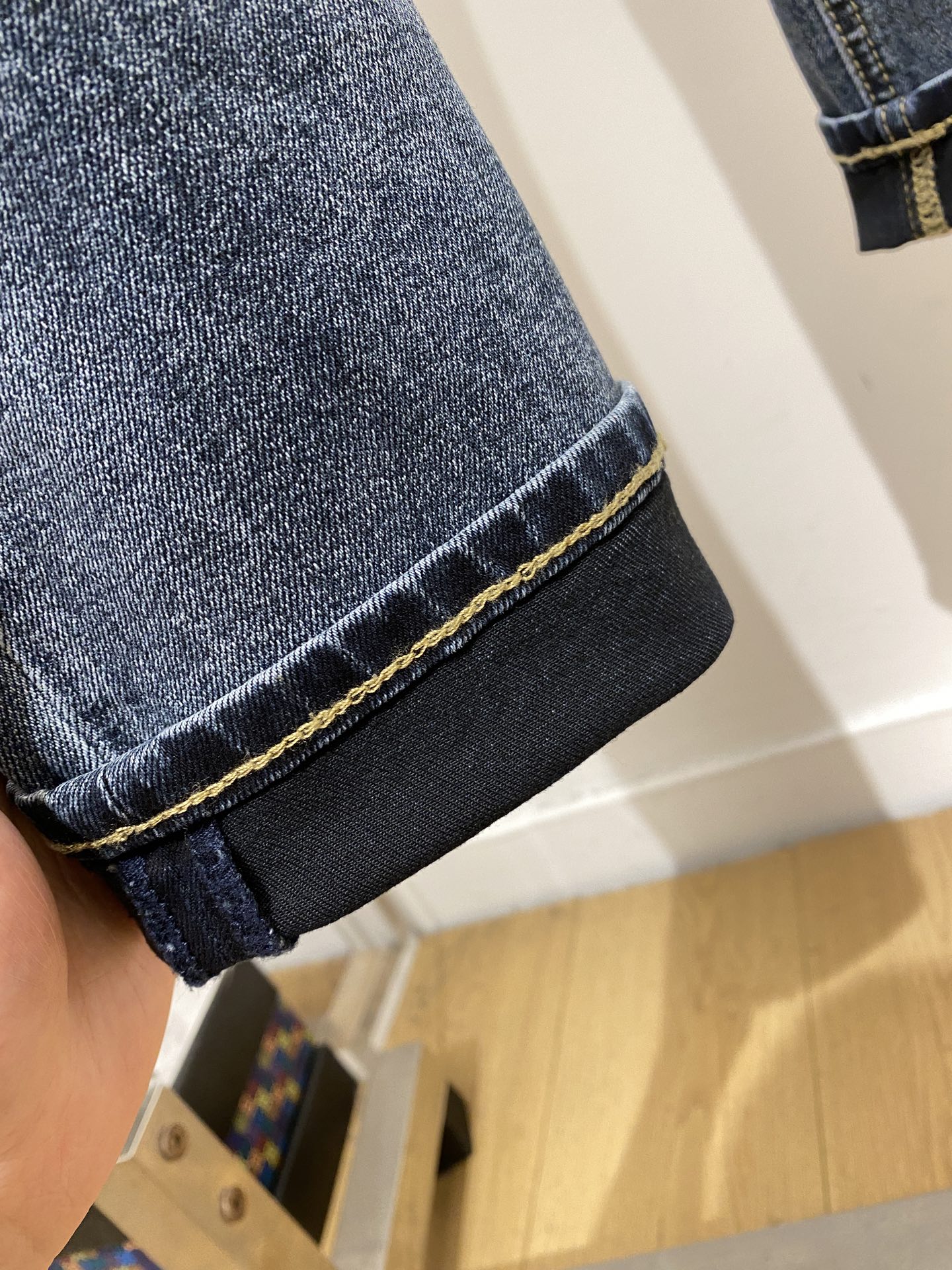 Kiton、2026最新品，专柜同步有售，原单狠货，水洗休闲牛仔裤，进口原版水洗弹力面料，舒适有弹性，原