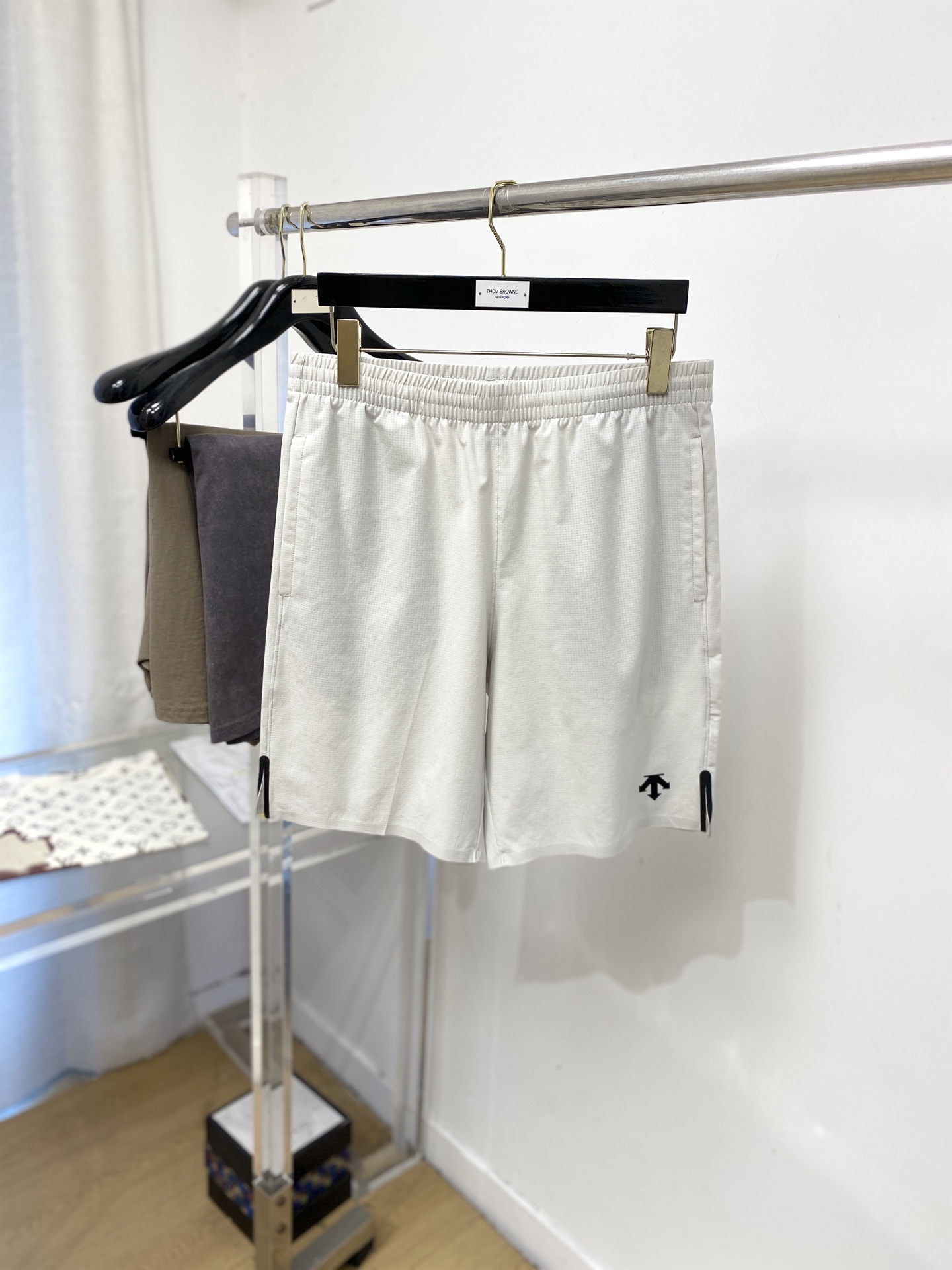 NO:839741,DESCENTE, the most popular casual shorts in 2026. High elasticity, slimming, simple and versatile. The workmanship is fine, and the care can be seen in every stitch. It is the favorite of many celebrities and Internet celebrities. It lengthens the body proportions!  Micro-elastic comfortable fabric details body size M-3XL,,shorts,19860909DESCENTE迪桑特、2026爆款休闲短裤 高弹显瘦必爆简约百搭爆款,做工精细,每一针都看得到用心,超多明星网红最爱 拉长身材比例哦！微弹 舒适面料 细节体码数M-3XL,,shorts,,Men's clothing