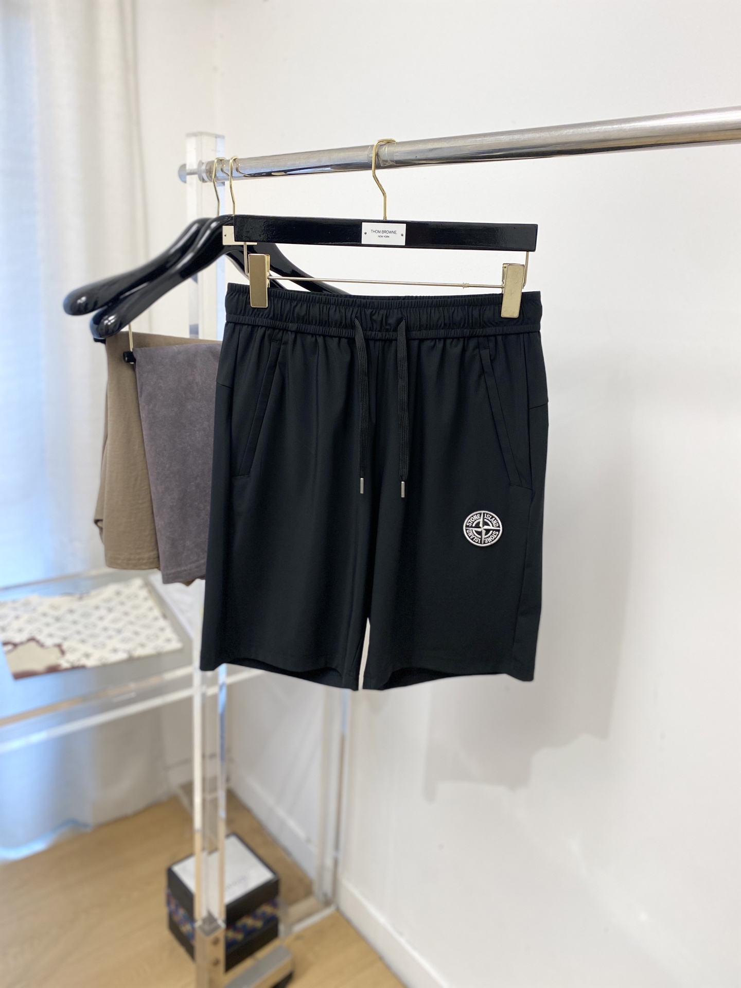 NO:844978,Stone Island, 2026 popular casual shorts, high elasticity, slimming, simple and versatile, popular style, fine workmanship, you can see the care in every stitch, favorite of many celebrities and Internet celebrities, elongating body proportions!  Micro-elastic comfortable fabric details body size M-3XL,,shorts,19860909石头岛、2026爆款休闲短裤 高弹显瘦必爆简约百搭爆款,做工精细,每一针都看得到用心,超多明星网红最爱 拉长身材比例哦！微弹 舒适面料 细节体码数M-3XL,,shorts,,Men's clothing