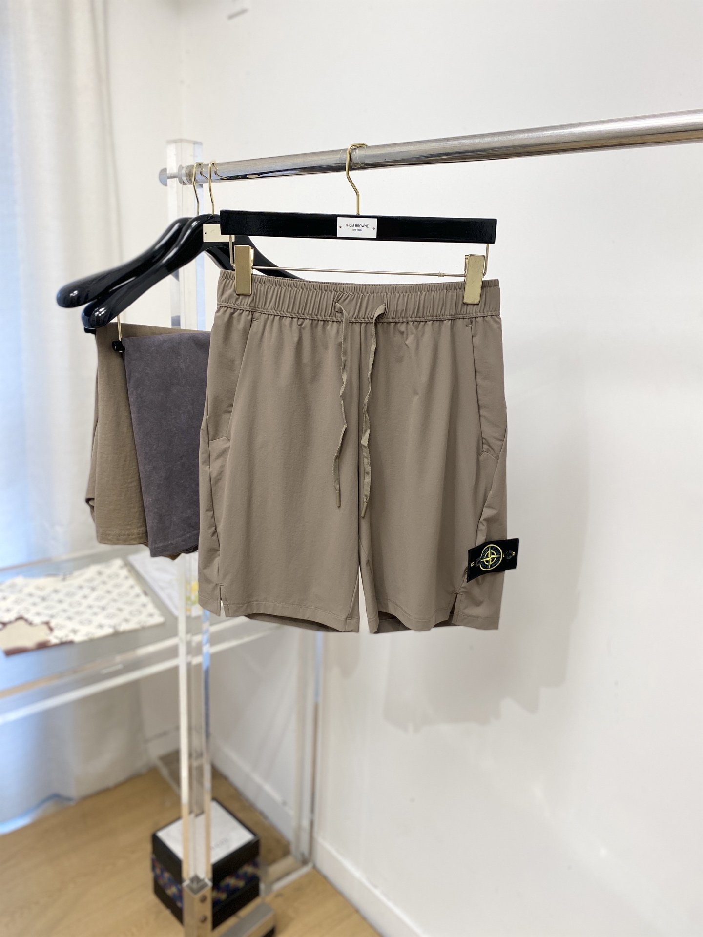 NO:844988,Stone Island, 2026 popular casual shorts, high elasticity, slimming, simple and versatile, popular style, fine workmanship, you can see the care in every stitch, favorite of many celebrities and Internet celebrities, elongating body proportions!  Micro-elastic comfortable fabric details body size M-3XL,,shorts,19860909石头岛、2026爆款休闲短裤 高弹显瘦必爆简约百搭爆款,做工精细,每一针都看得到用心,超多明星网红最爱 拉长身材比例哦！微弹 舒适面料 细节体码数M-3XL,,shorts,,Men's clothing