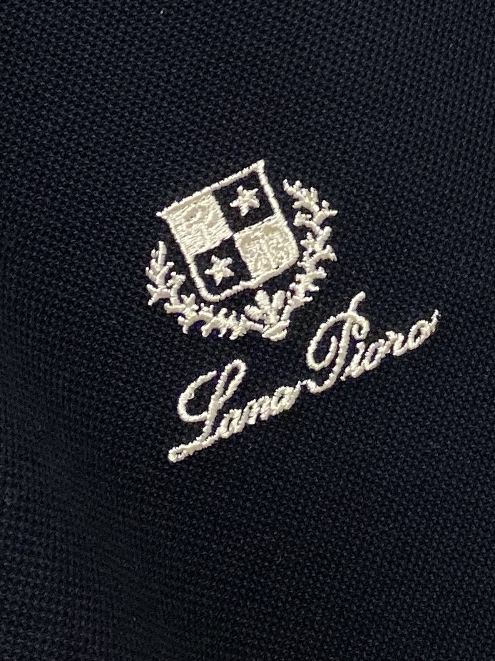 Loro Piana、2026新品短袖T恤，帅气时尚，胸前精致刺绣字母图案logo，简约百搭款。面料棉 